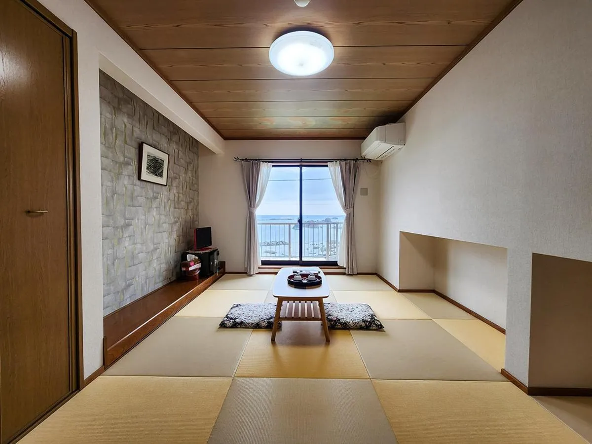 Photo of the whole room in Nanauraso