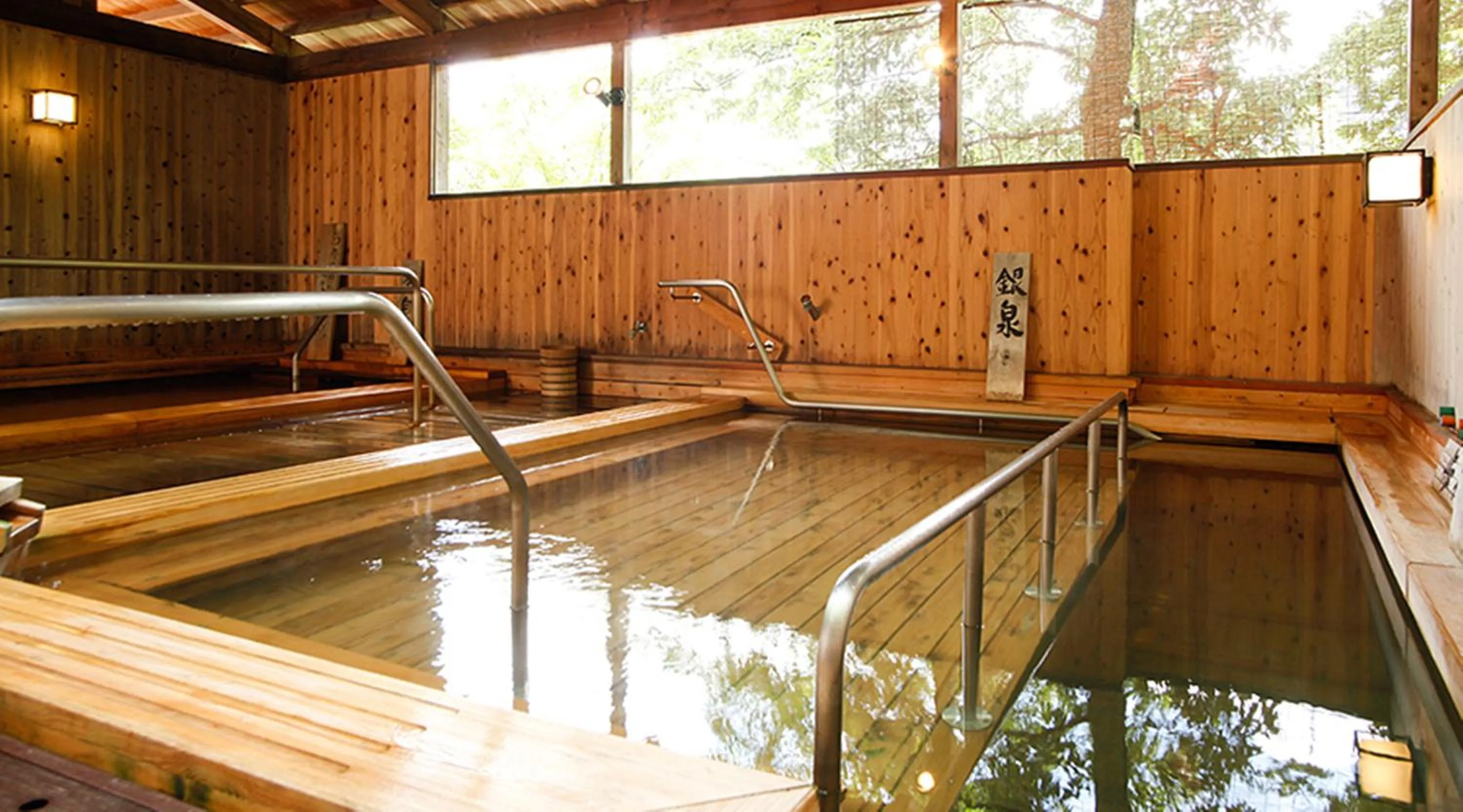 Hot Spring Bath in Ginsuisou Choraku