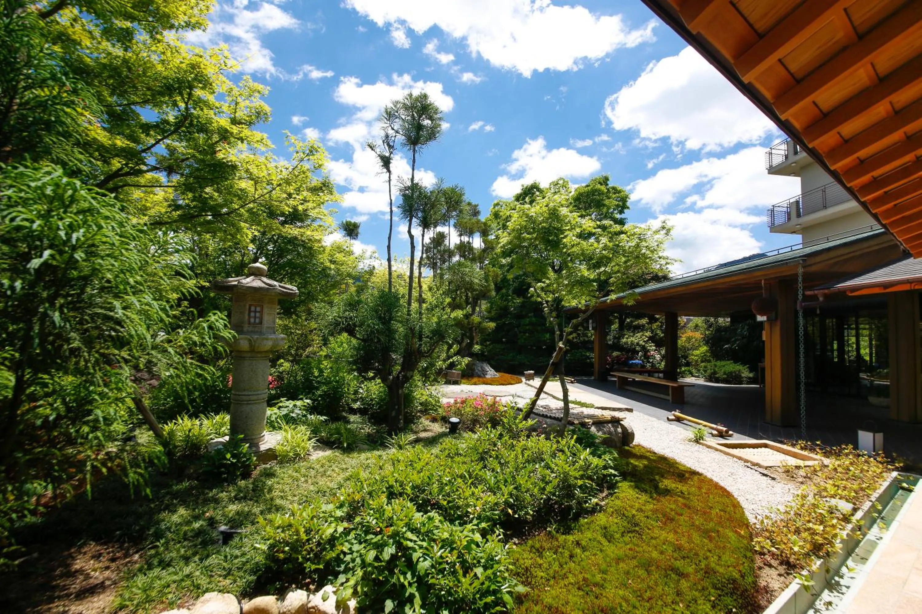 Property building in Ginsuisou Choraku