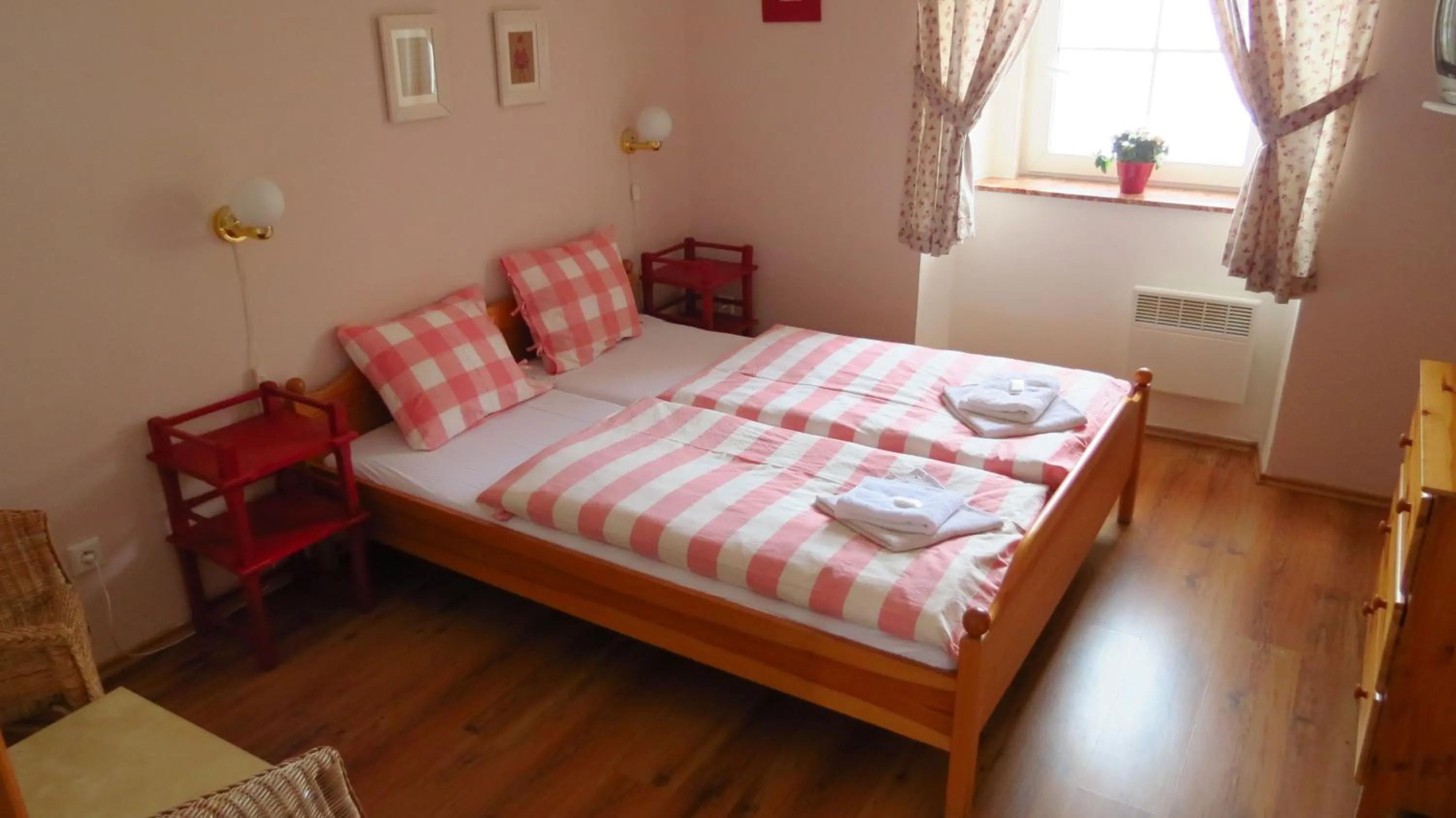 Photo of the whole room, Bed in Garni Hotel St Anna