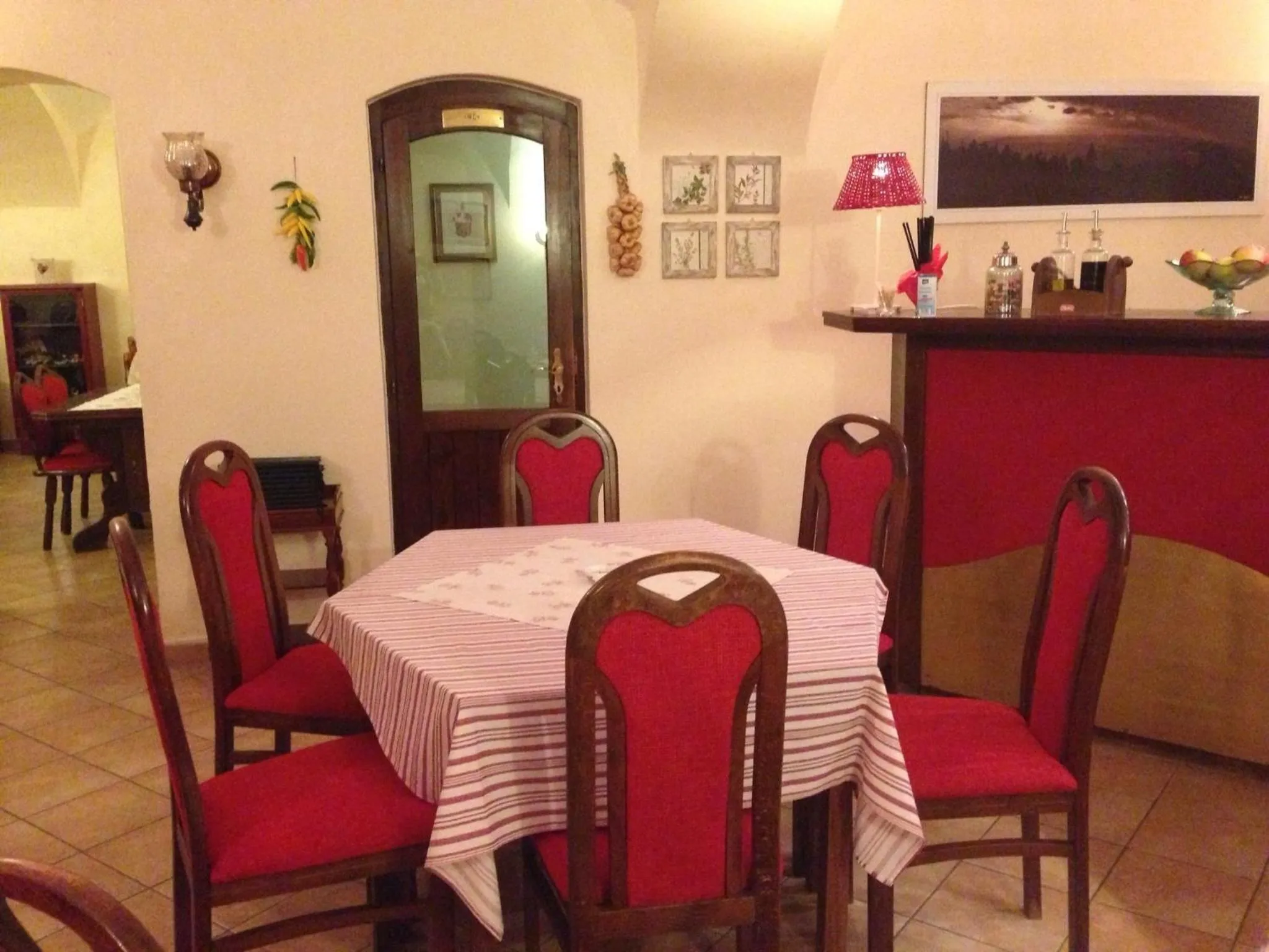 Restaurant/places to eat in Garni Hotel St Anna