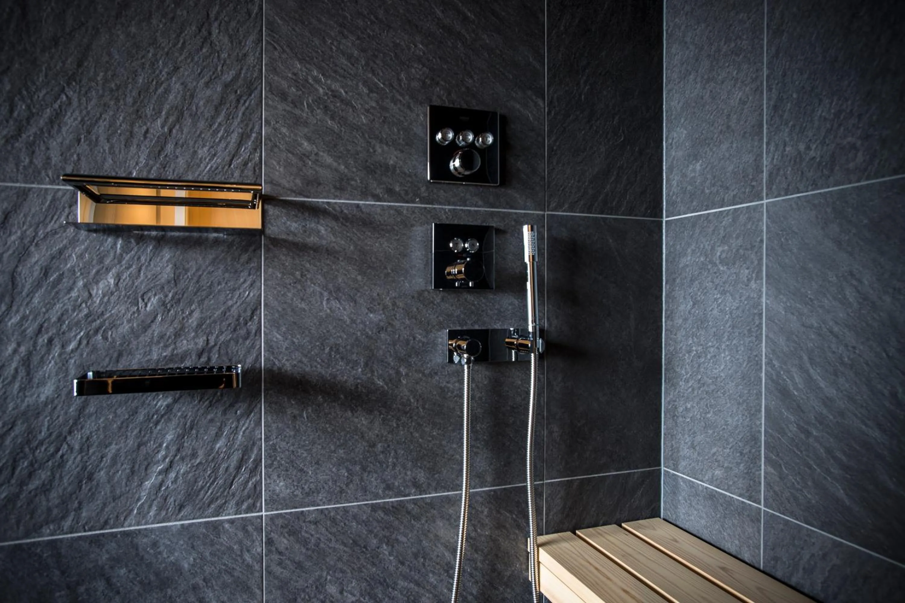 Shower in Hotel Kitanoya