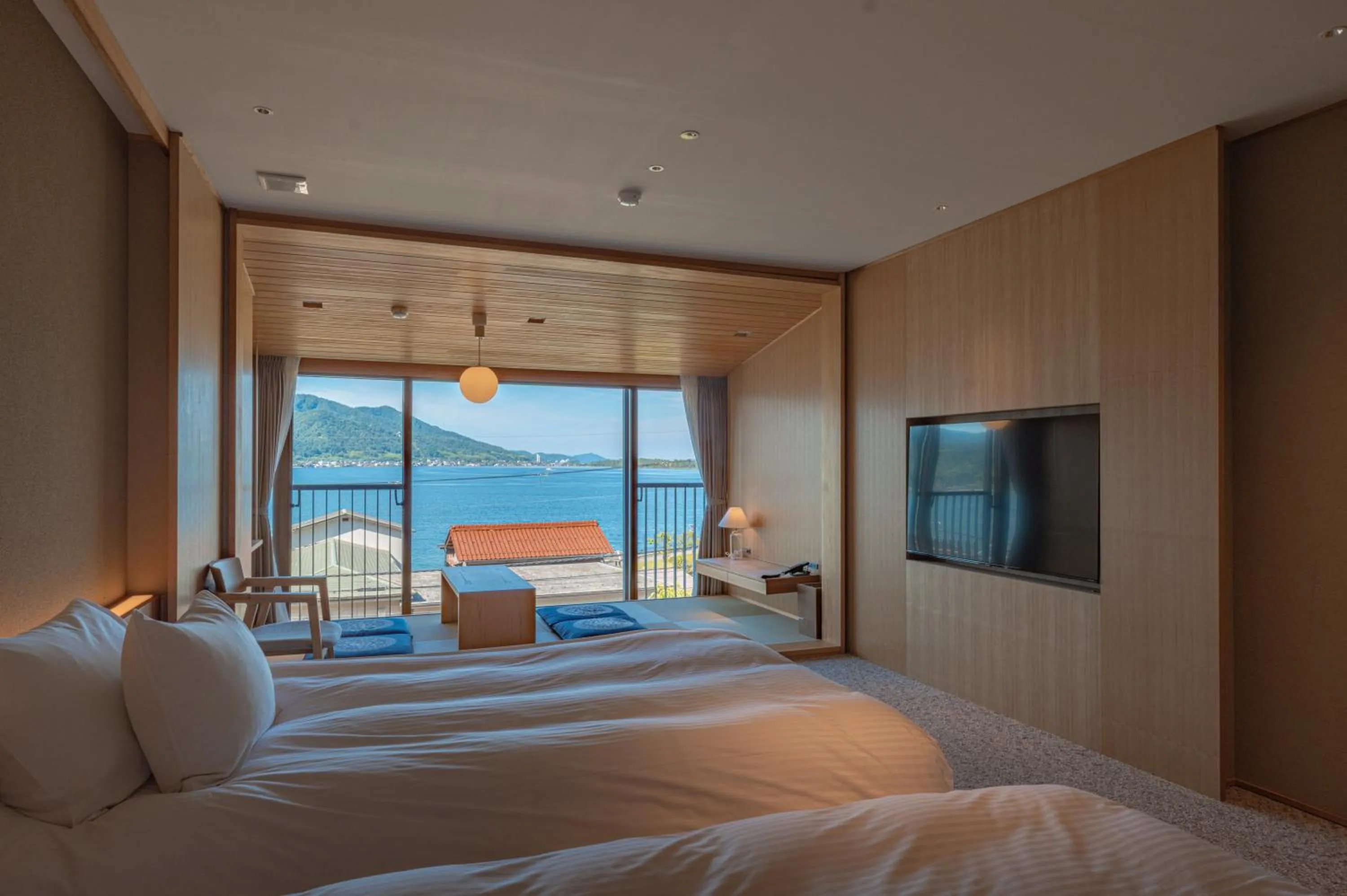 View (from property/room), Bed in Hotel Kitanoya