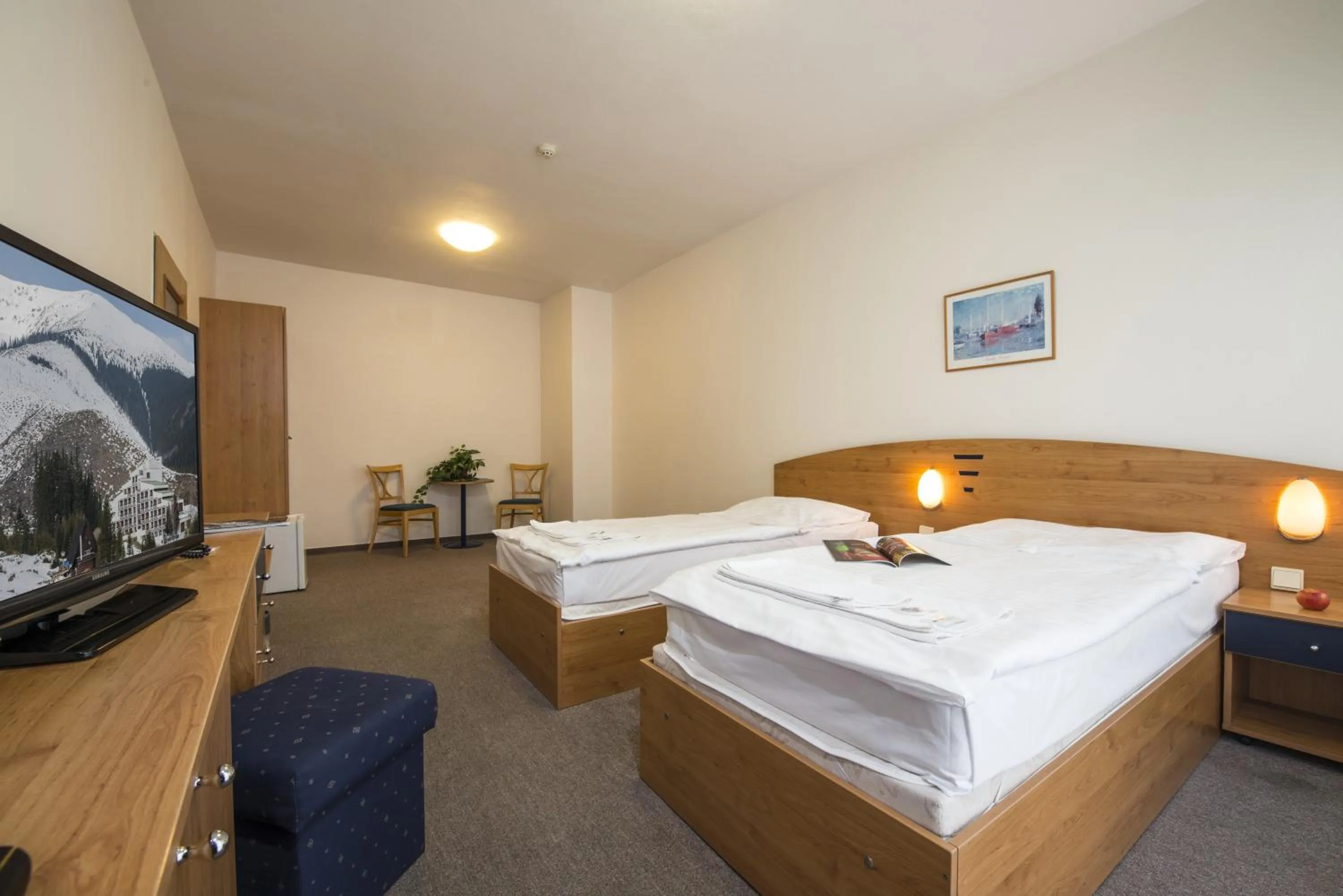 TV and multimedia, Bed in Hotel SOREA MÁJ