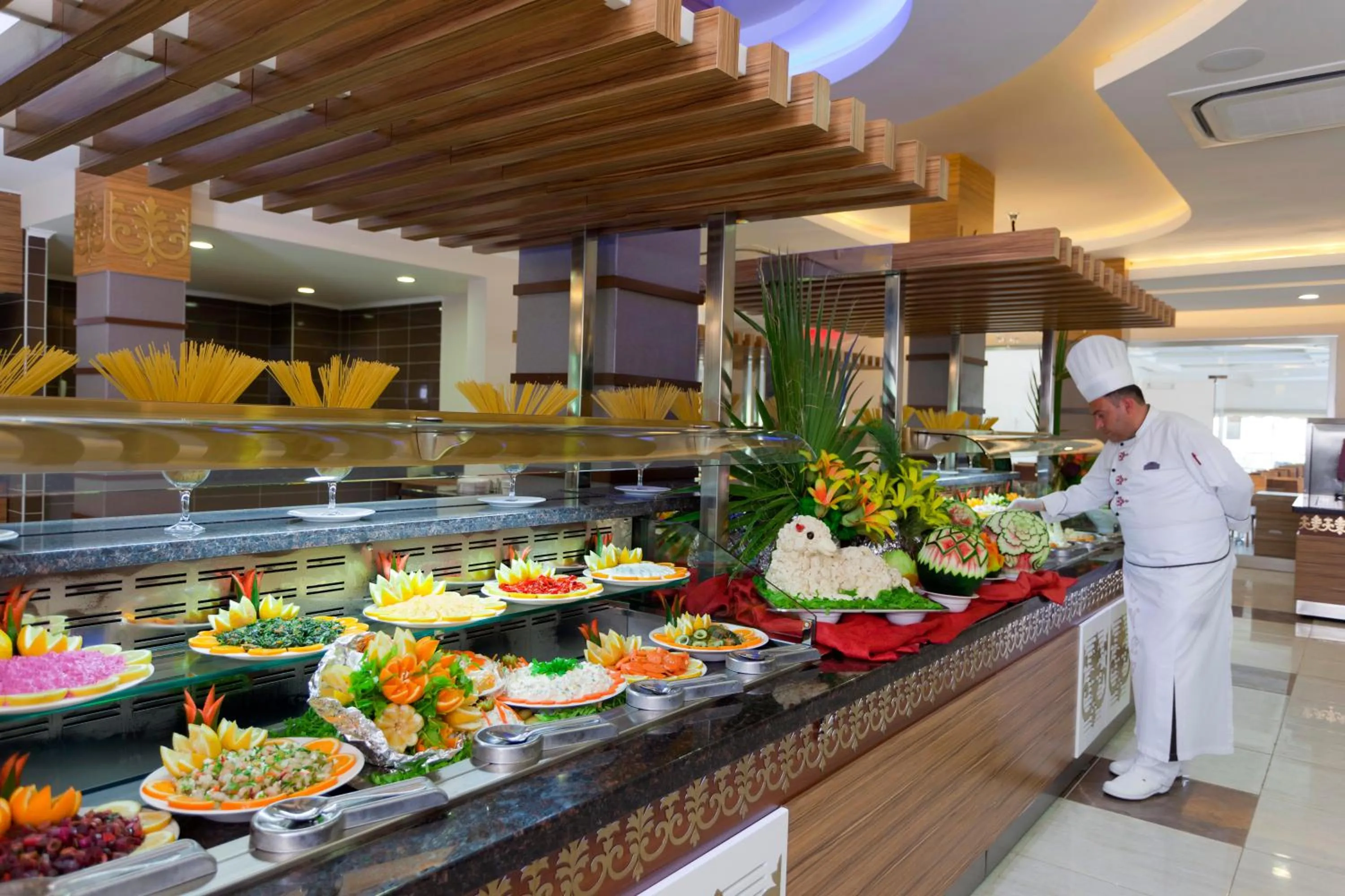 Restaurant/places to eat in Club Mermaid Village