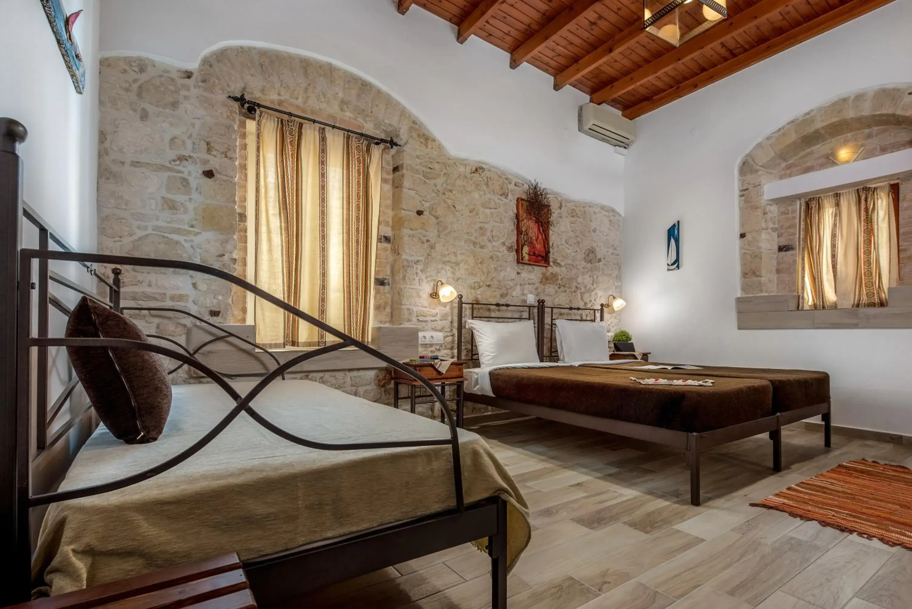 Triple Room in Cretan Villa Triple Room in Cretan Villa