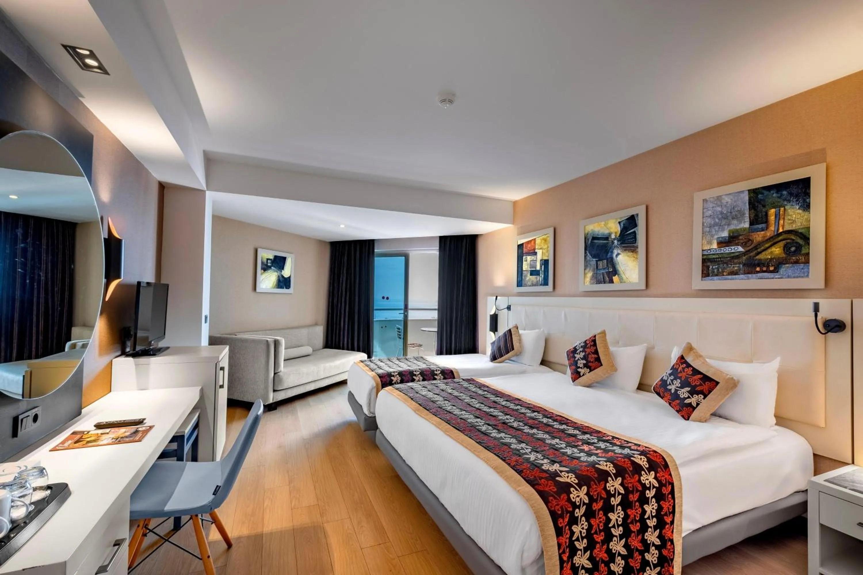 Photo of the whole room, Bed in Long Beach Alanya - Ultra All Inclusive