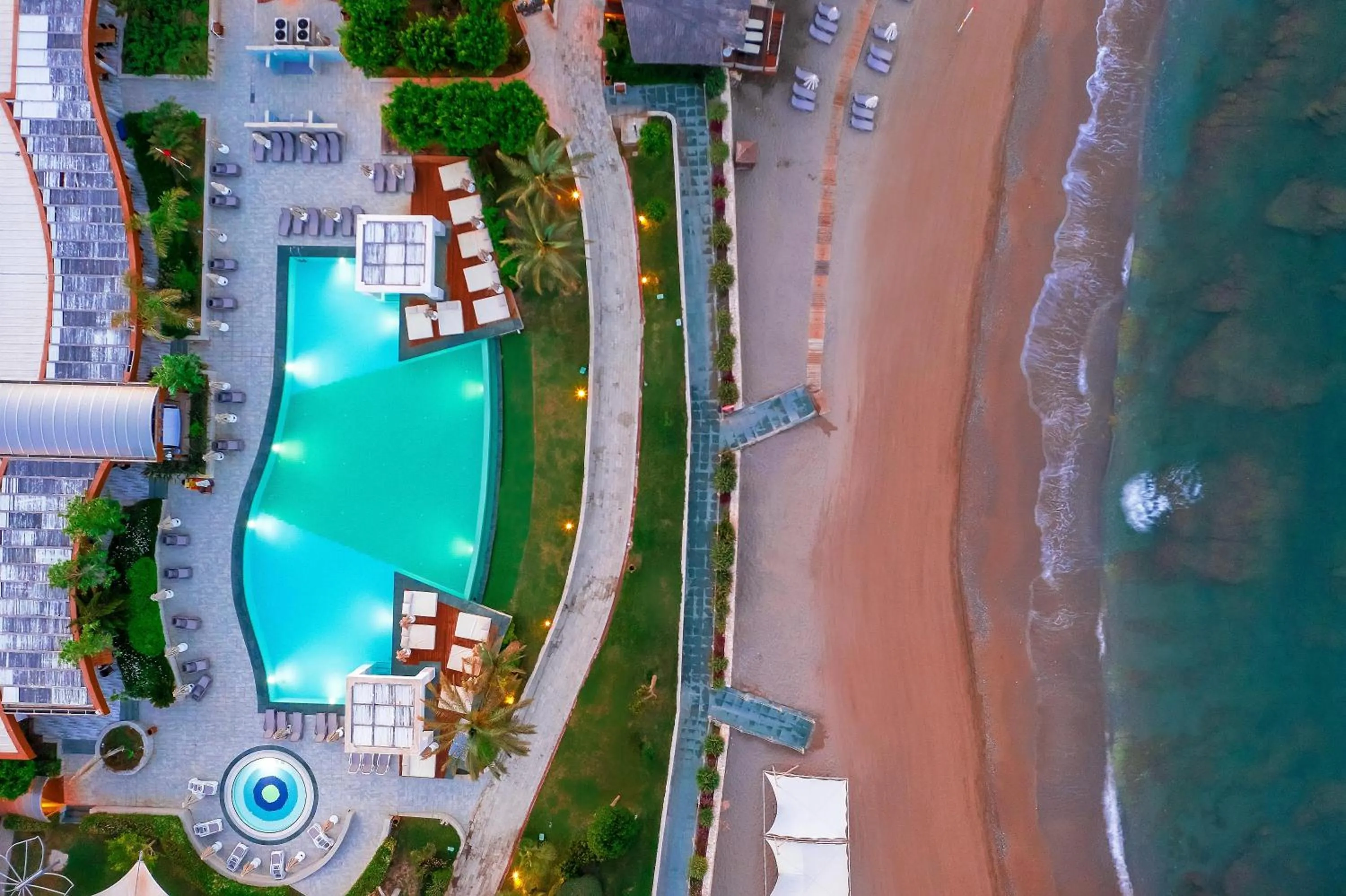 Swimming pool in Long Beach Alanya - Ultra All Inclusive