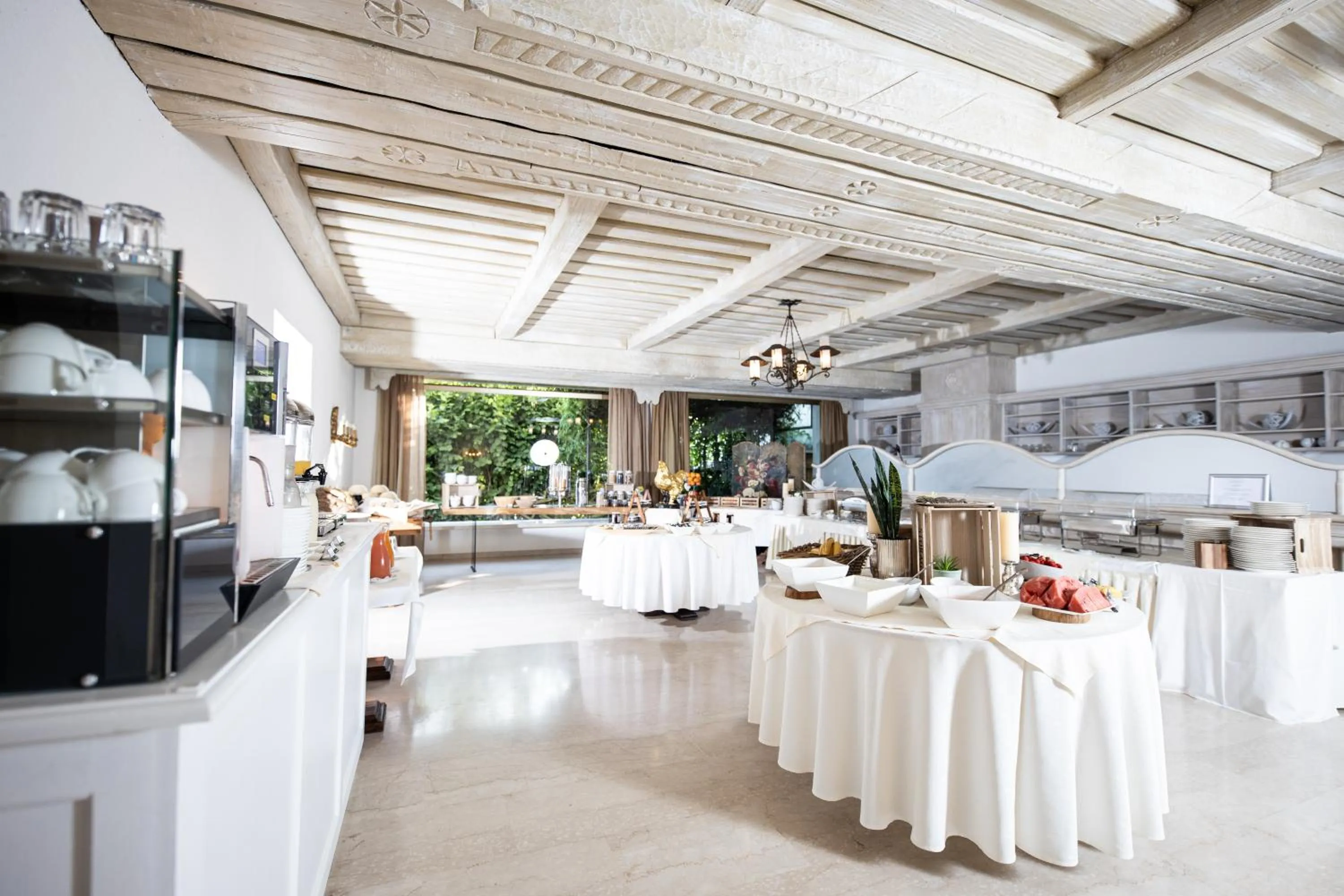 Restaurant/places to eat in Hotel Linde