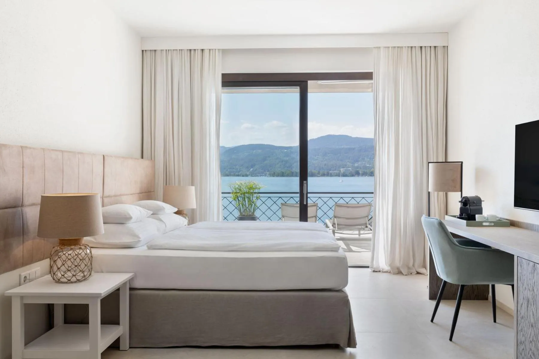 Photo of the whole room, Bed in Hotel Linde