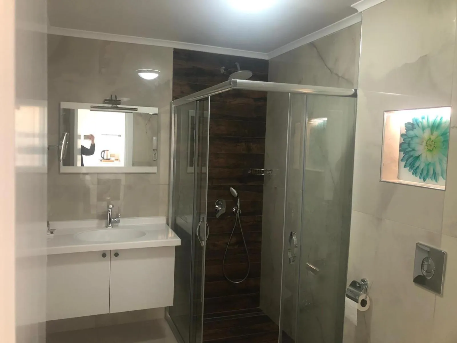 Shower in Wien Star Hotel, Adults Only