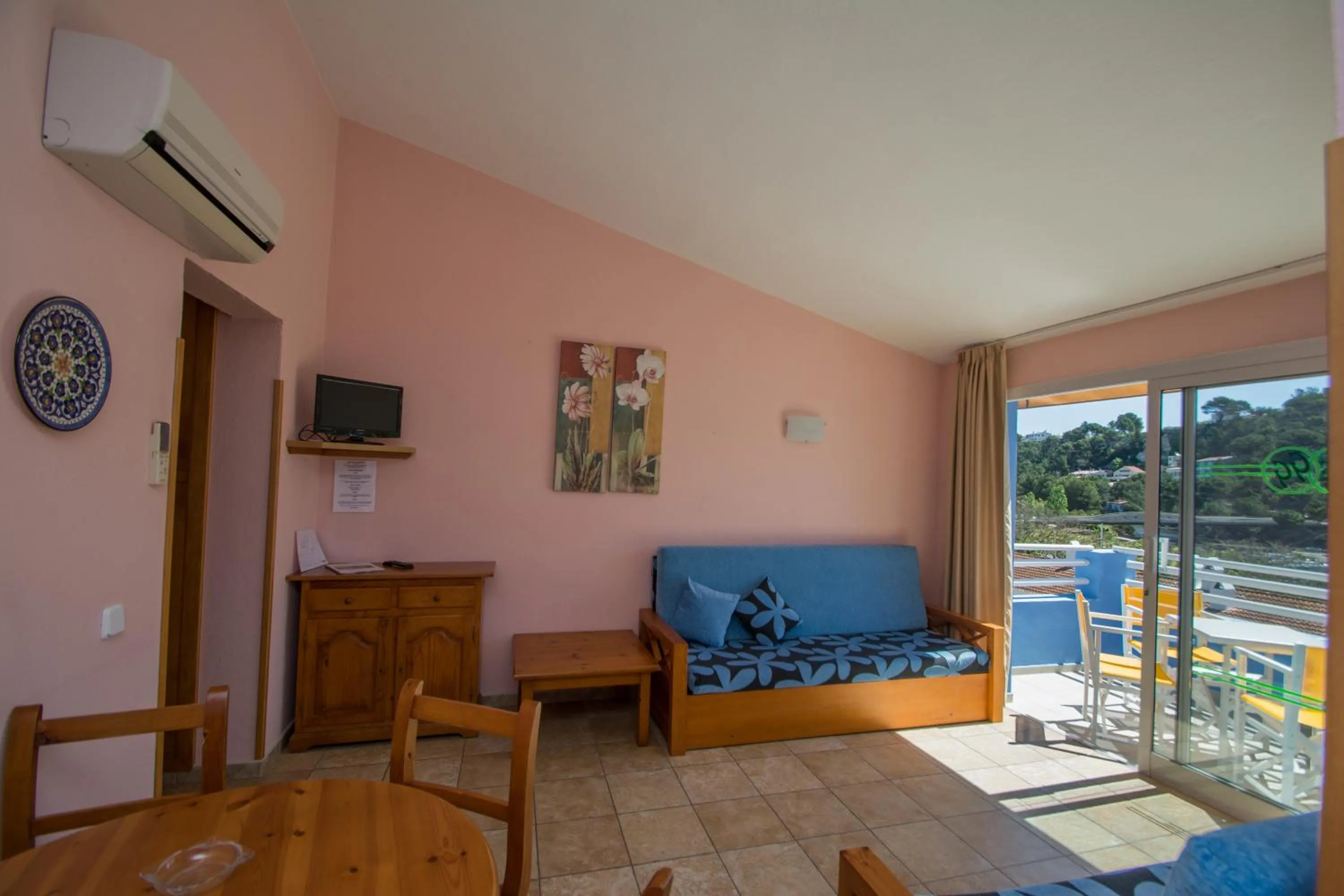 Living room in Galdana Gardens