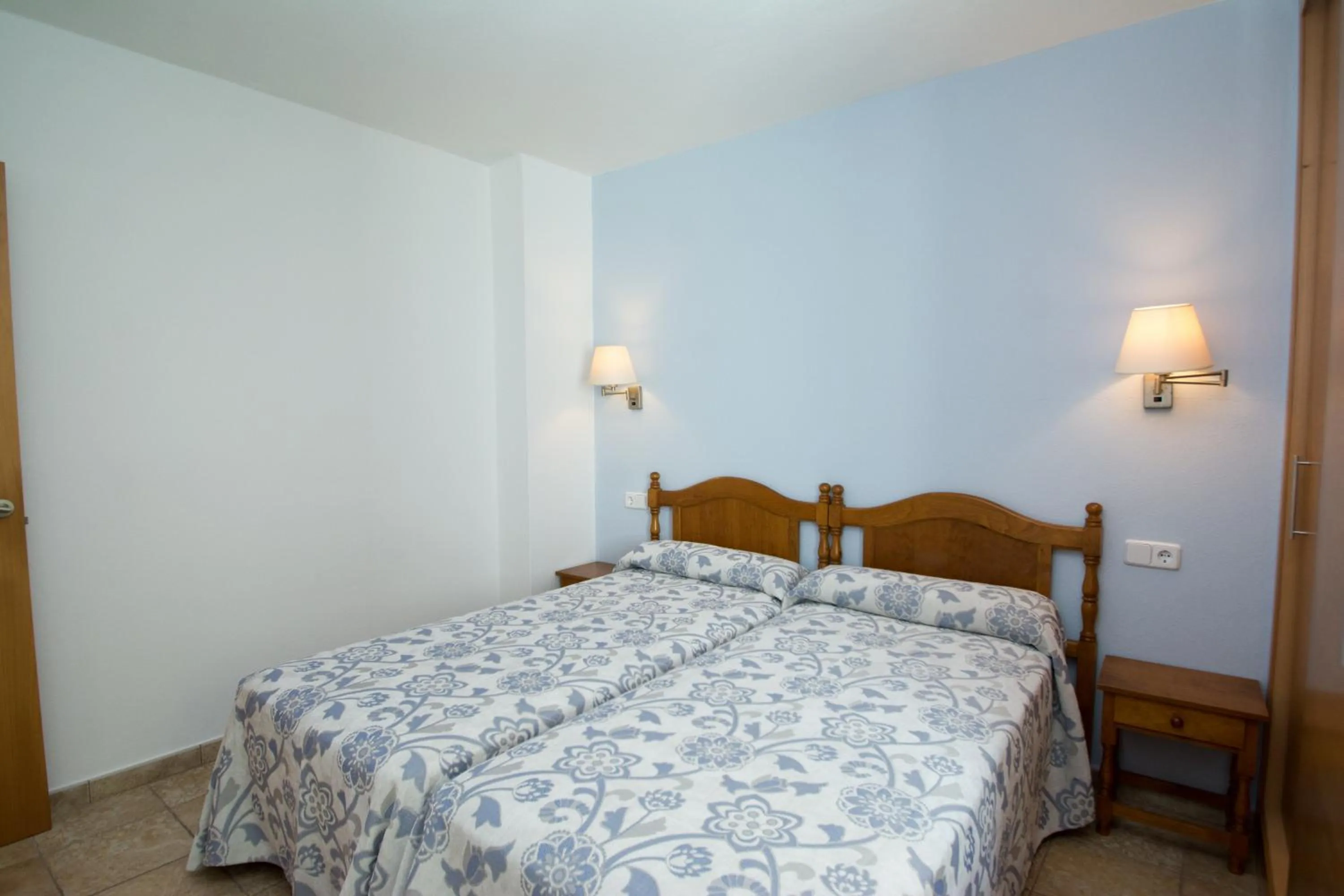 Bed in Galdana Gardens