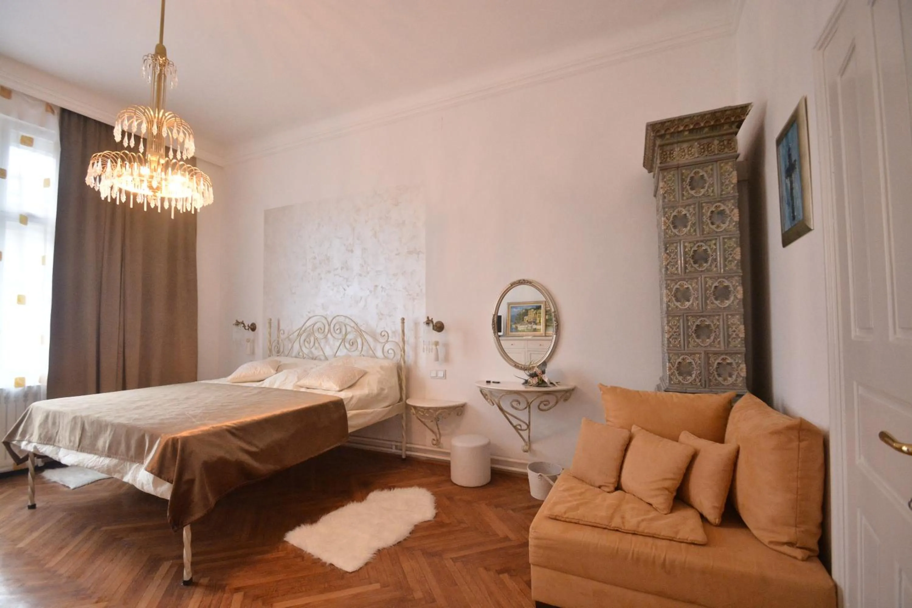 Bed in Rose & Margaret Kallina