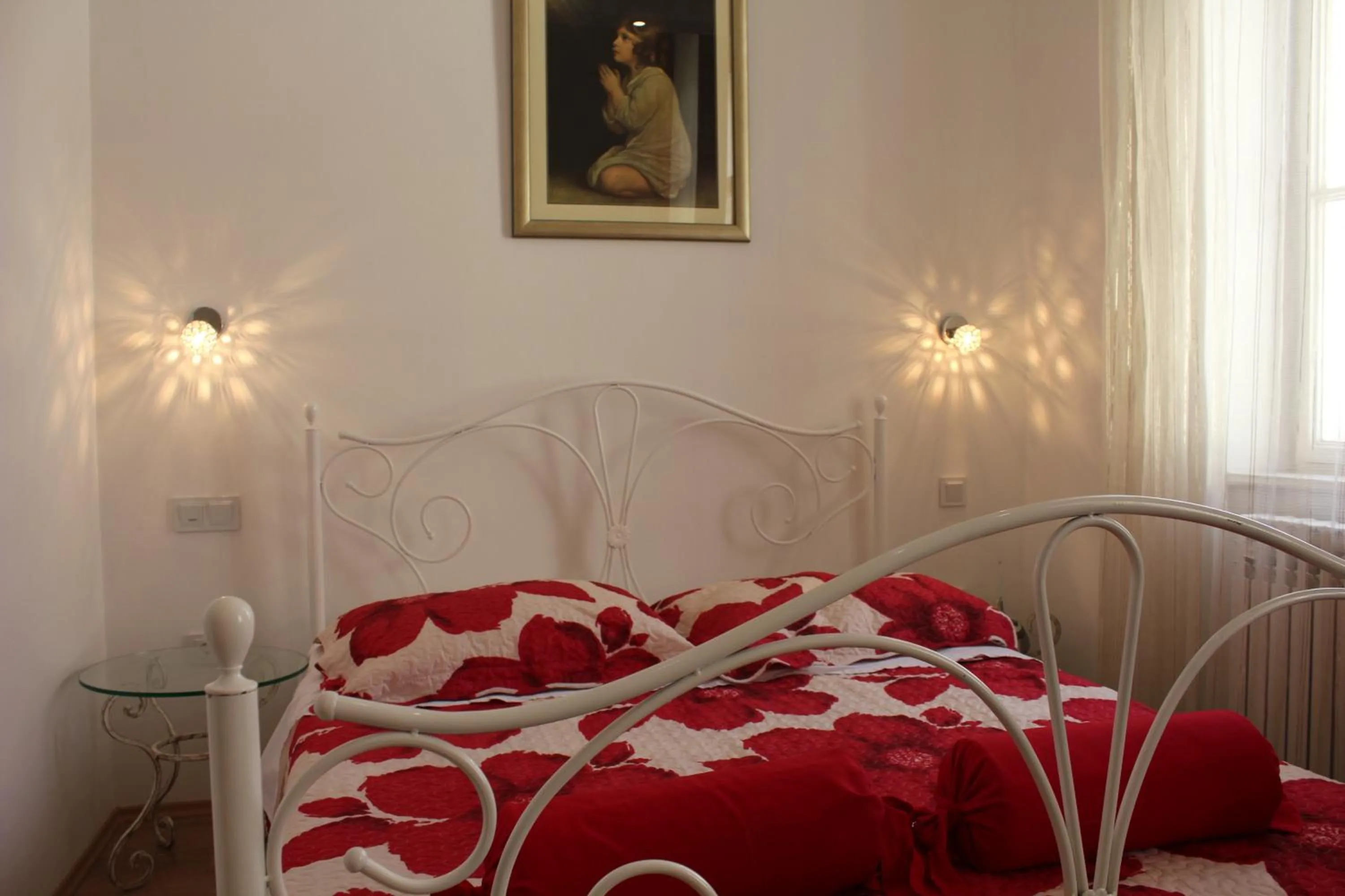 Bed in Rose & Margaret Kallina