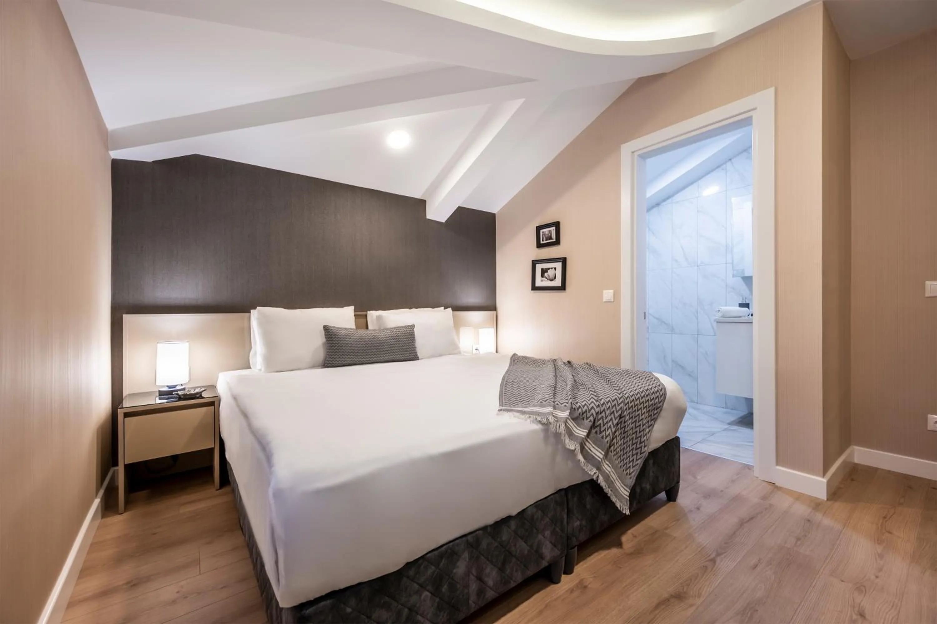 Bed in Çırağan Apart Bosphorus