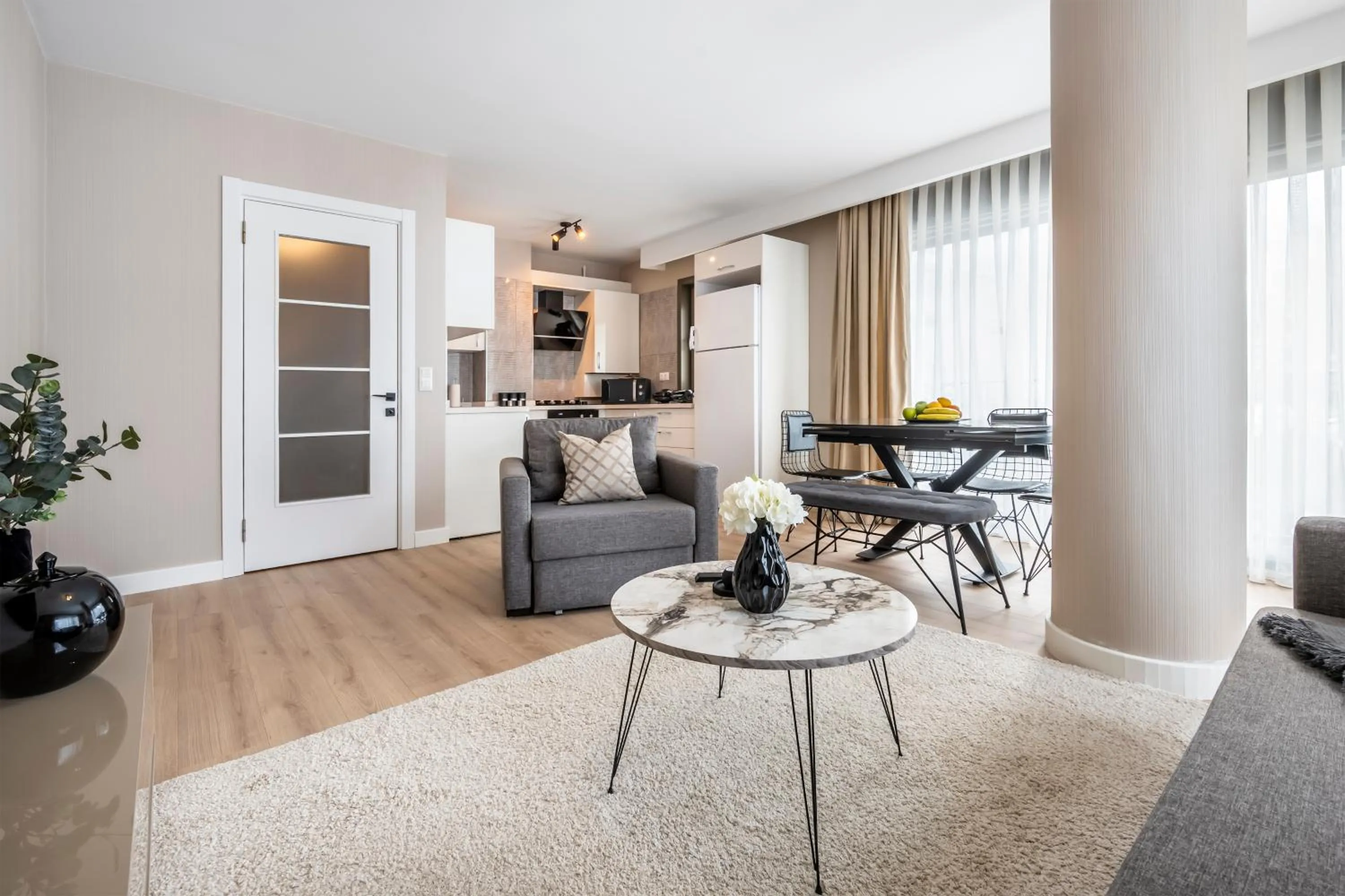 Seating area in Çırağan Apart Bosphorus