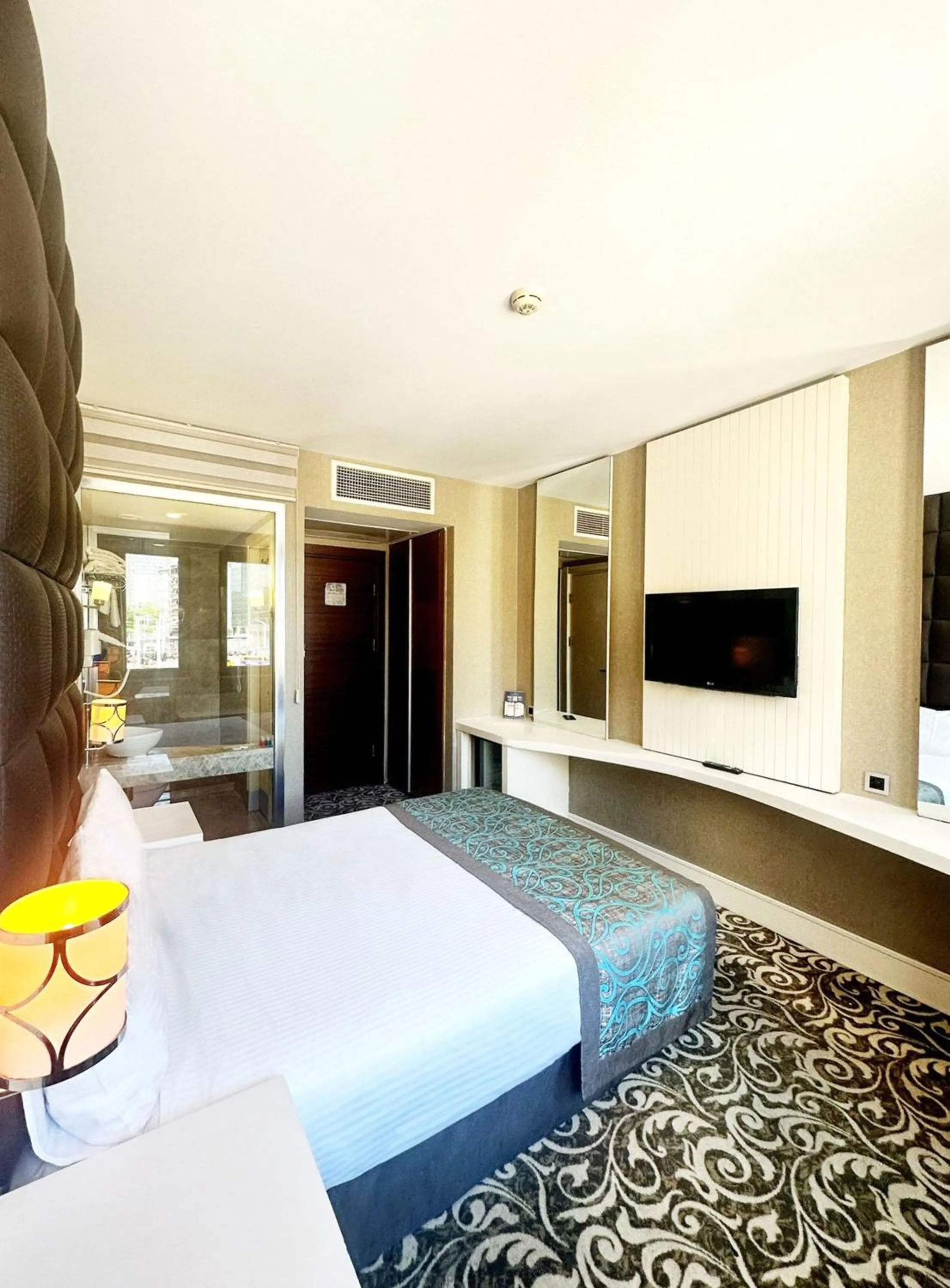 Bed in Taksim Line Hotel