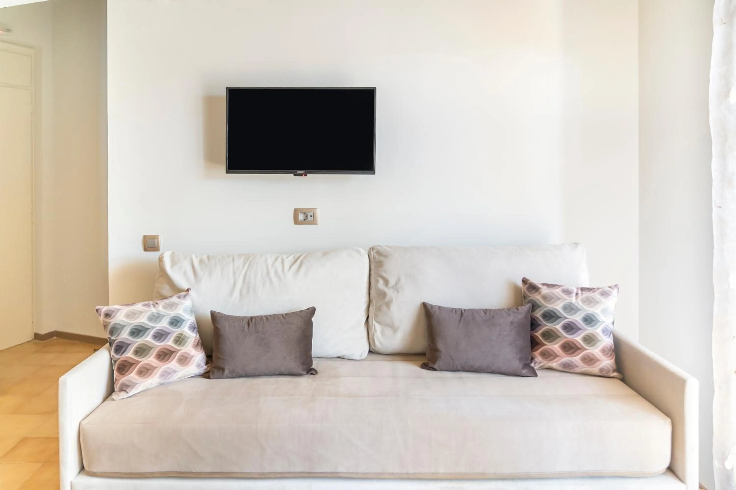 TV and multimedia, Bed in Agia Markella