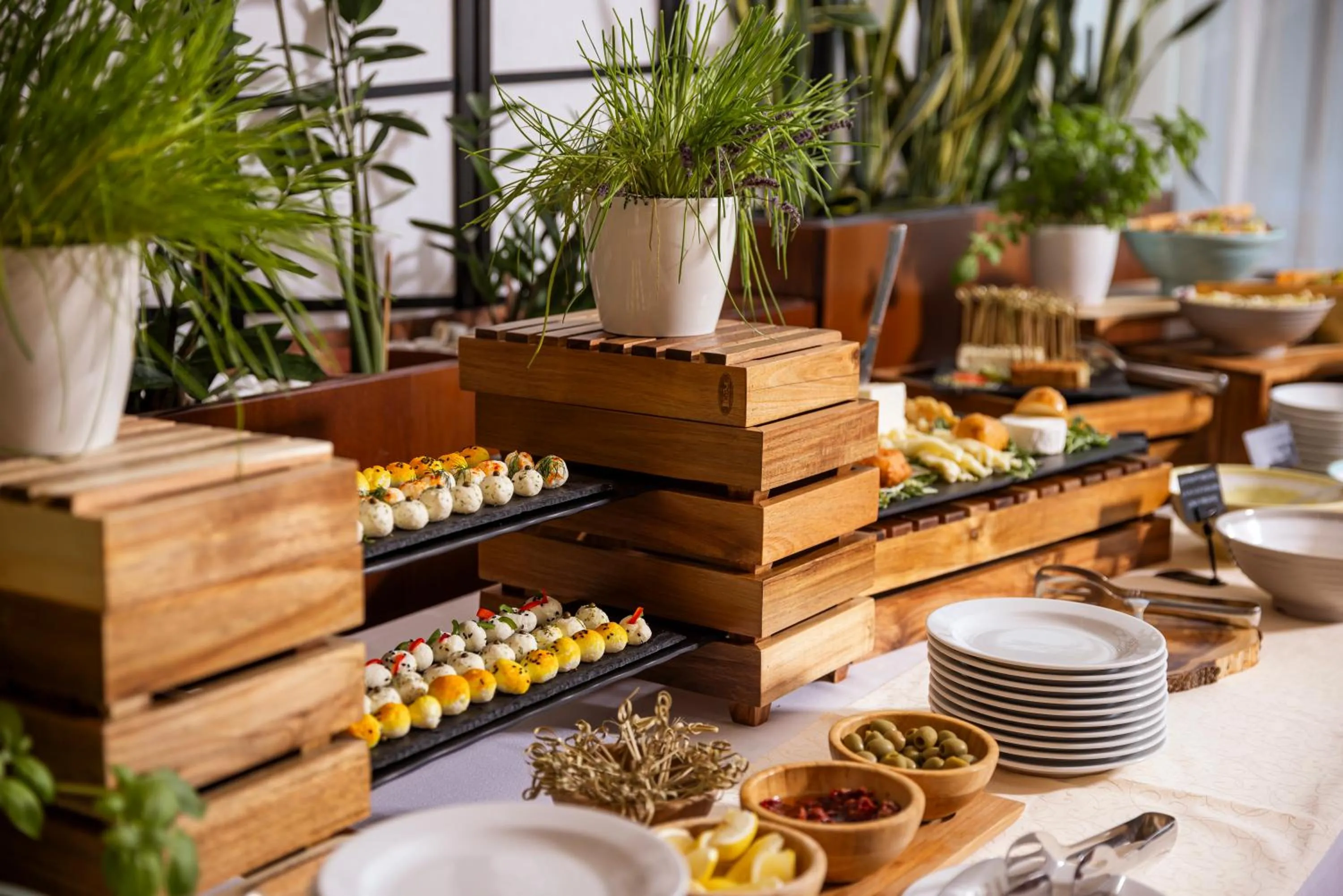 Restaurant/places to eat in Hotel Park