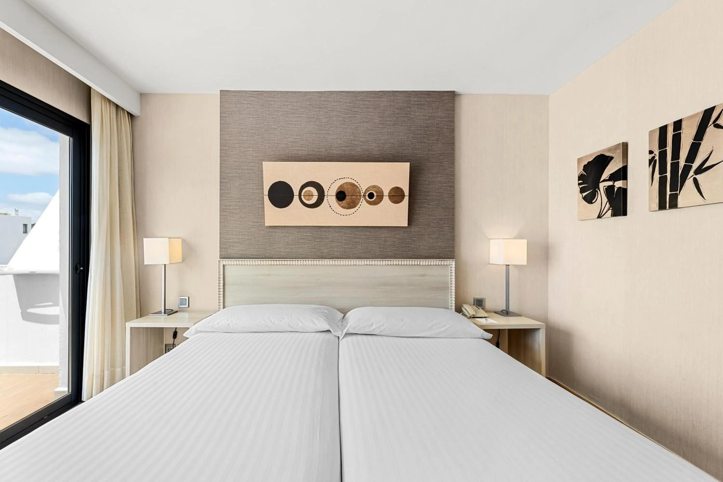 Photo of the whole room, Bed in THB Lanzarote Beach