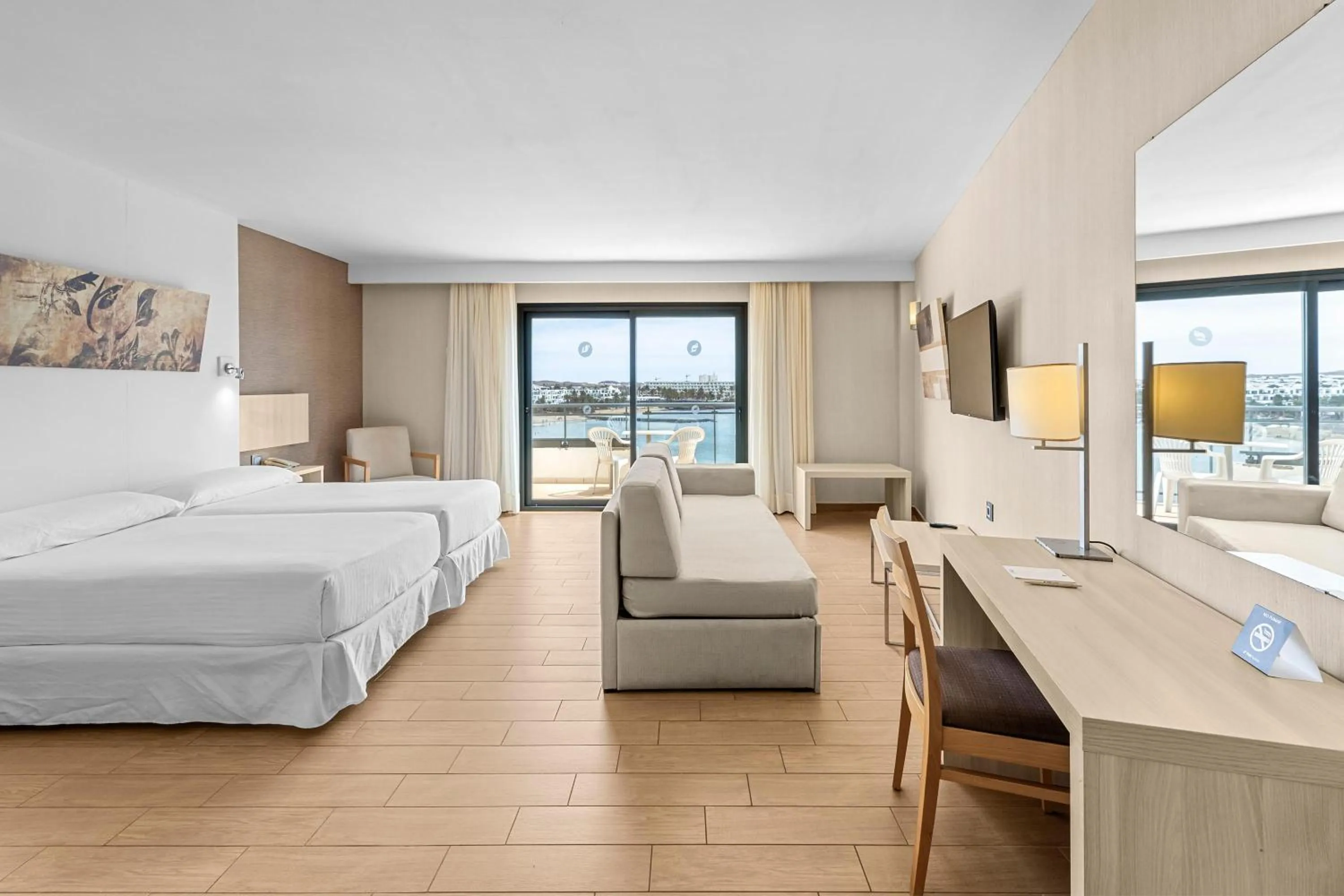 Photo of the whole room, Bed in THB Lanzarote Beach