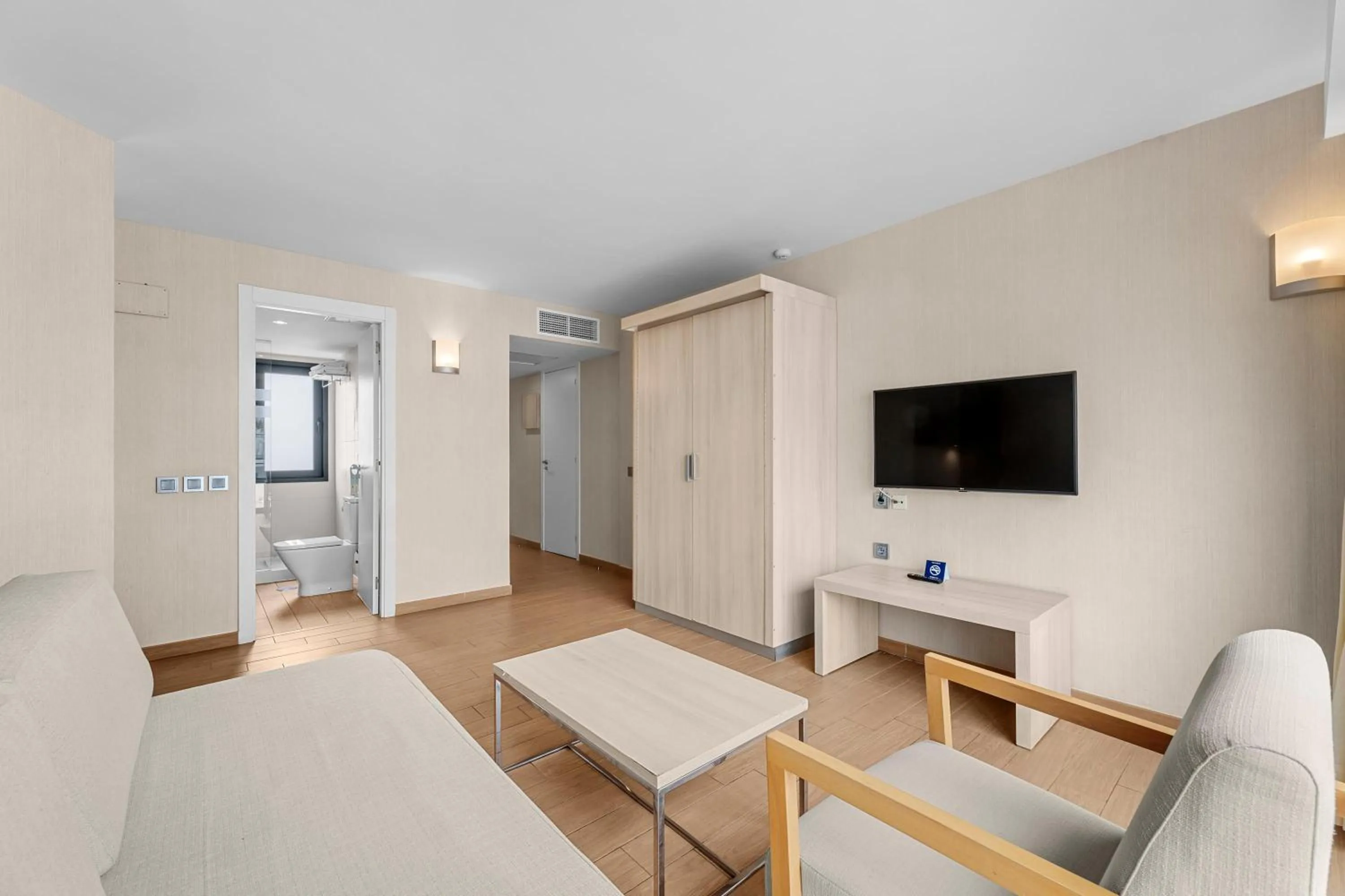 Photo of the whole room in THB Lanzarote Beach