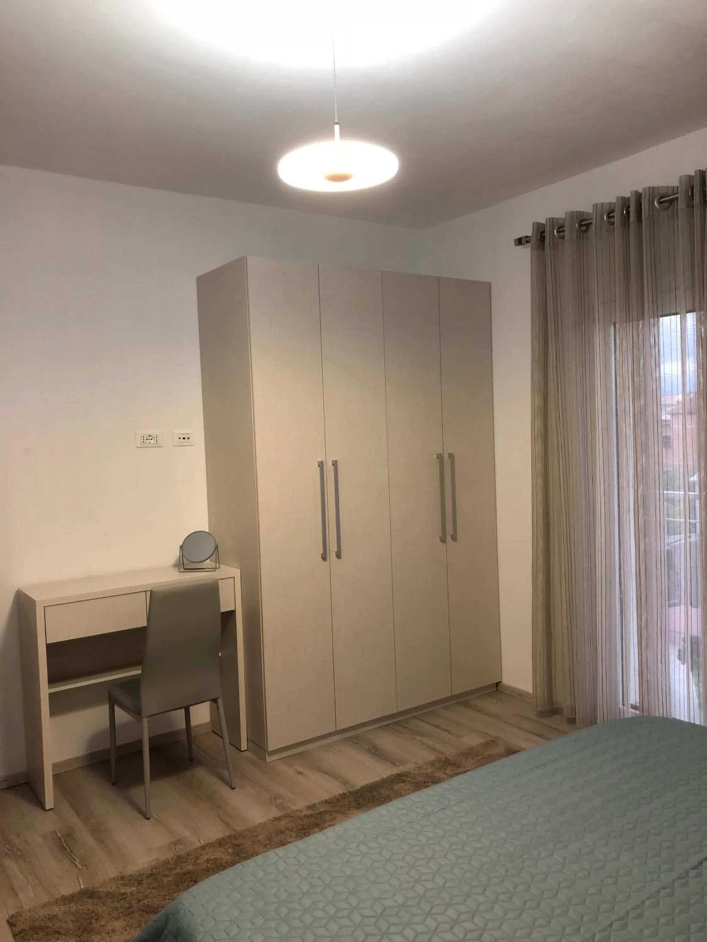 Bed in Brilant Apartament