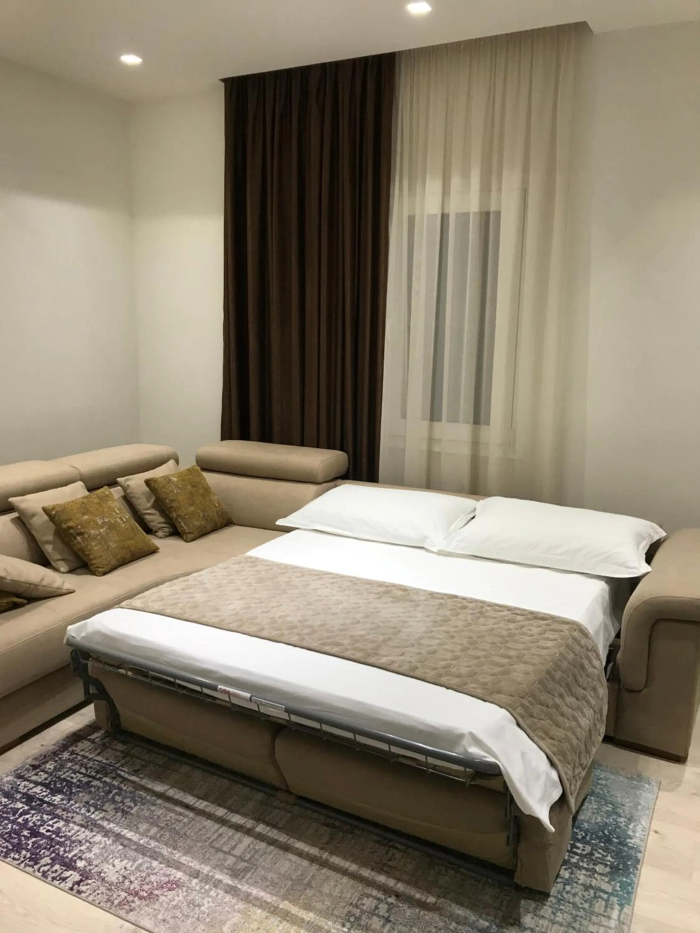 Living room, Bed in Brilant Apartament