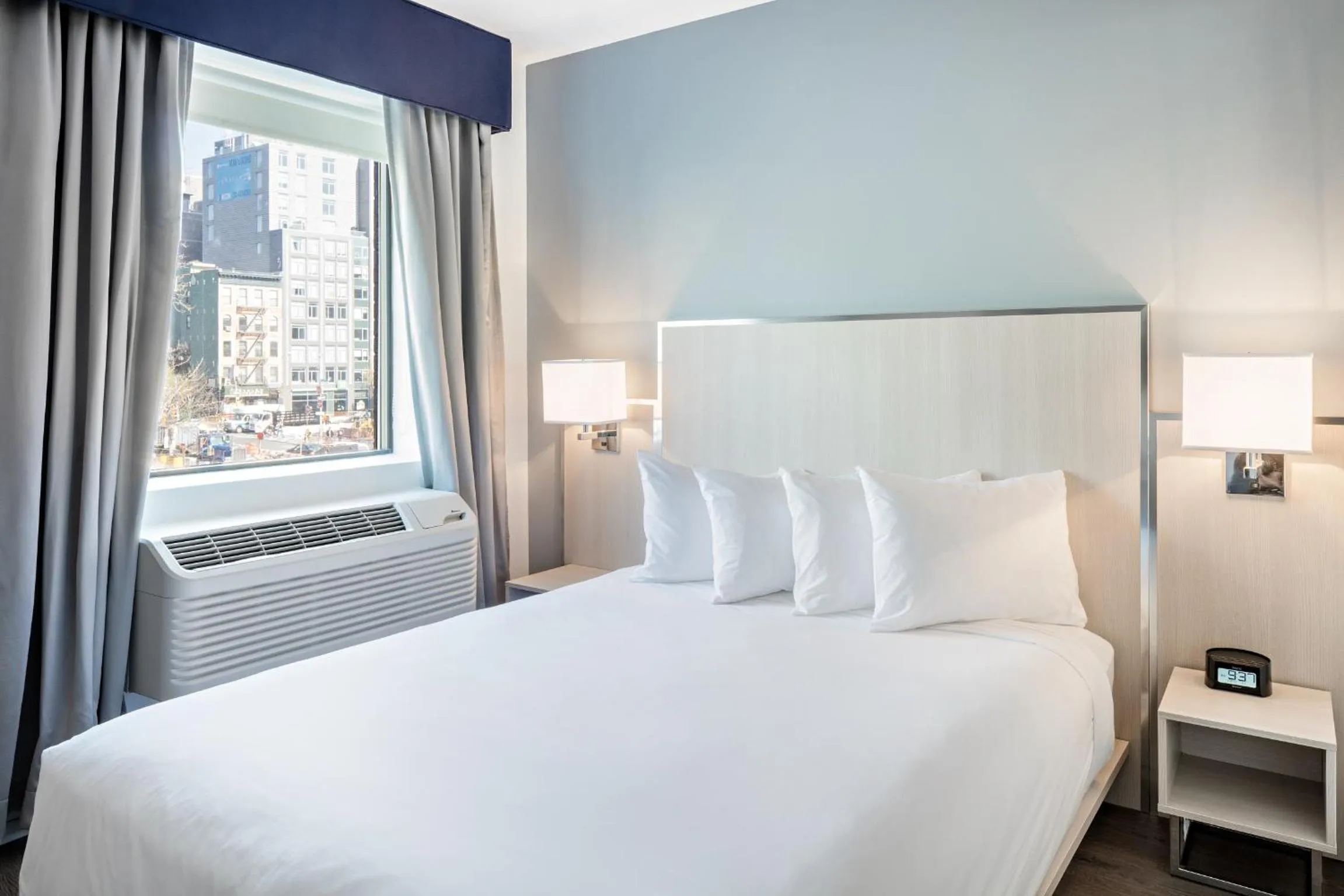 Bedroom, Bed in The Gatsby Hotel