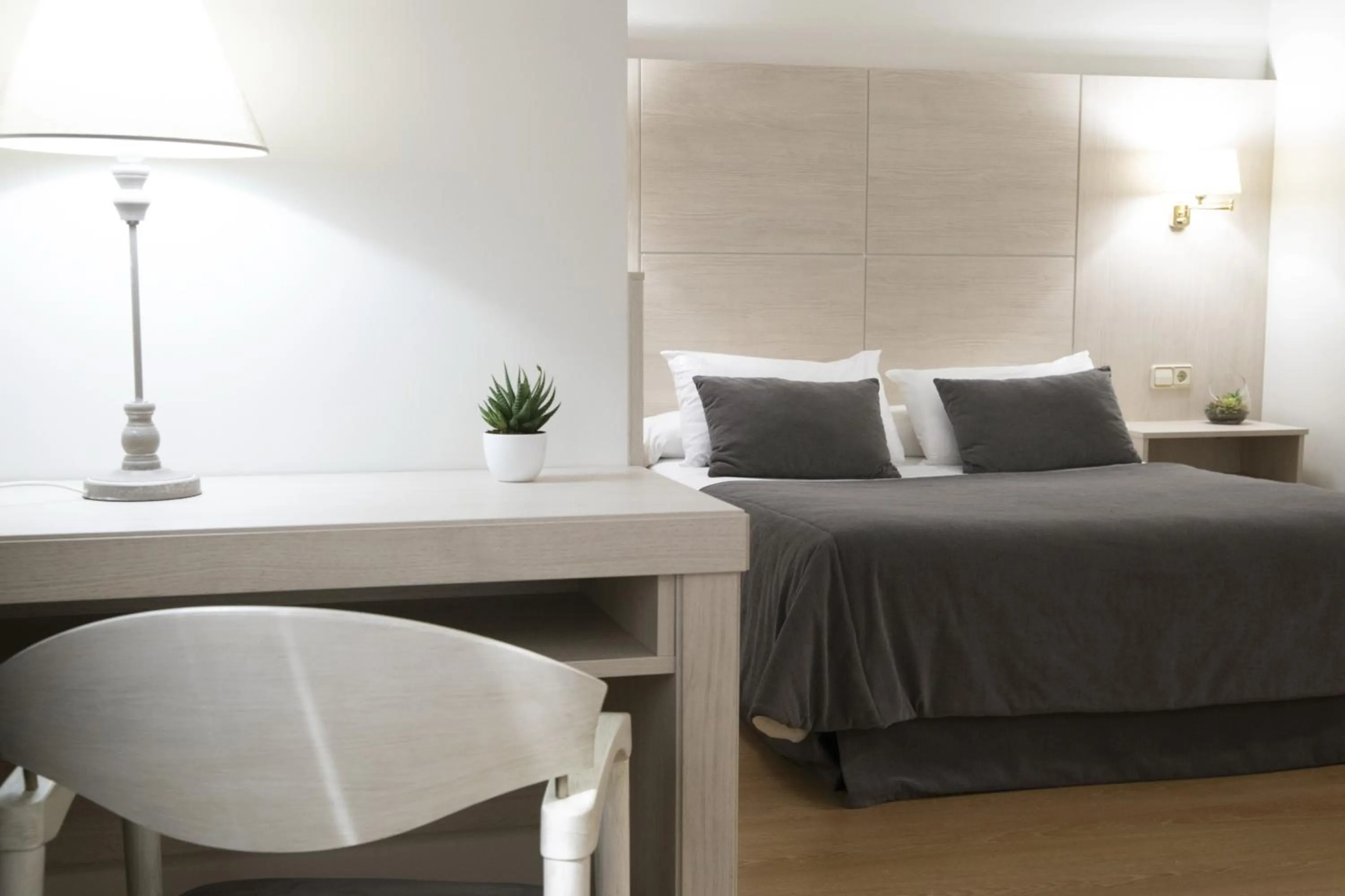 Bedroom, Bed in Hotel Maruxia *** Superior