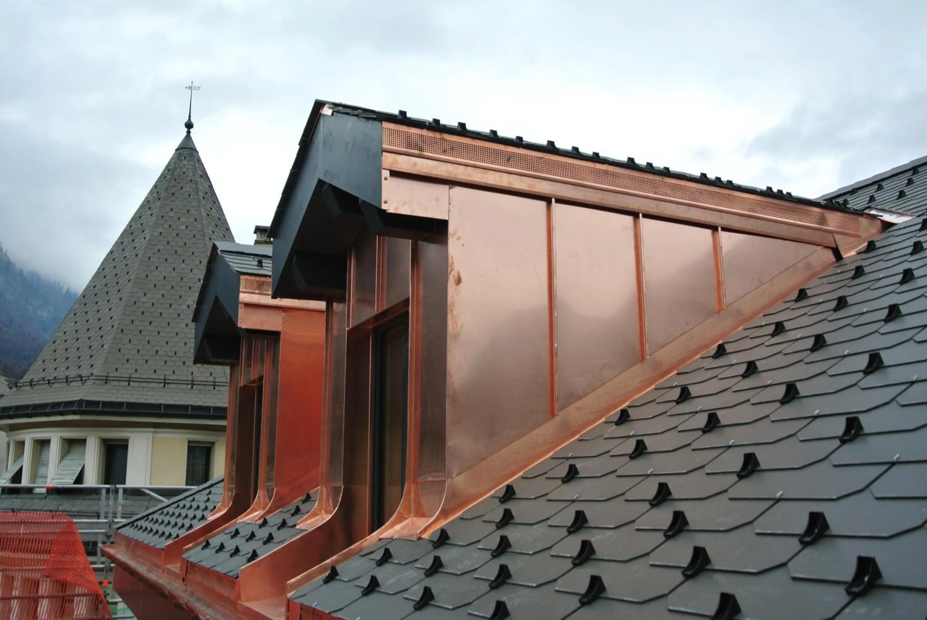 Property building in Hotel De Londres