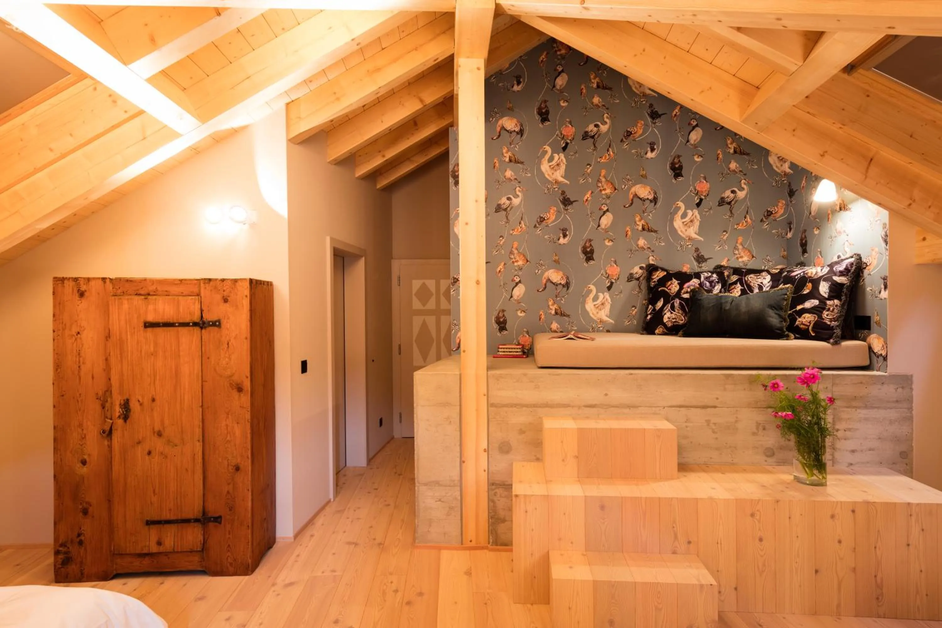 Seating area, Bed in Hotel De Londres