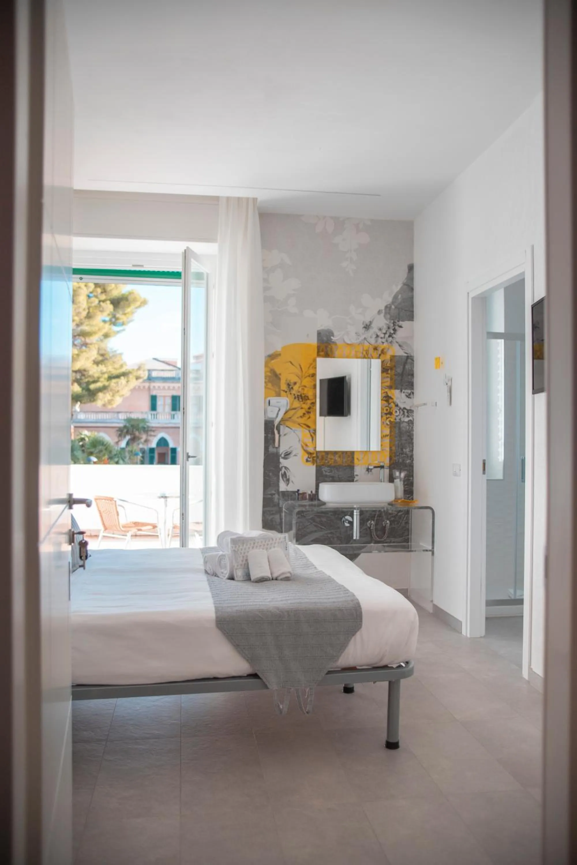 Photo of the whole room in Hotel Ligure