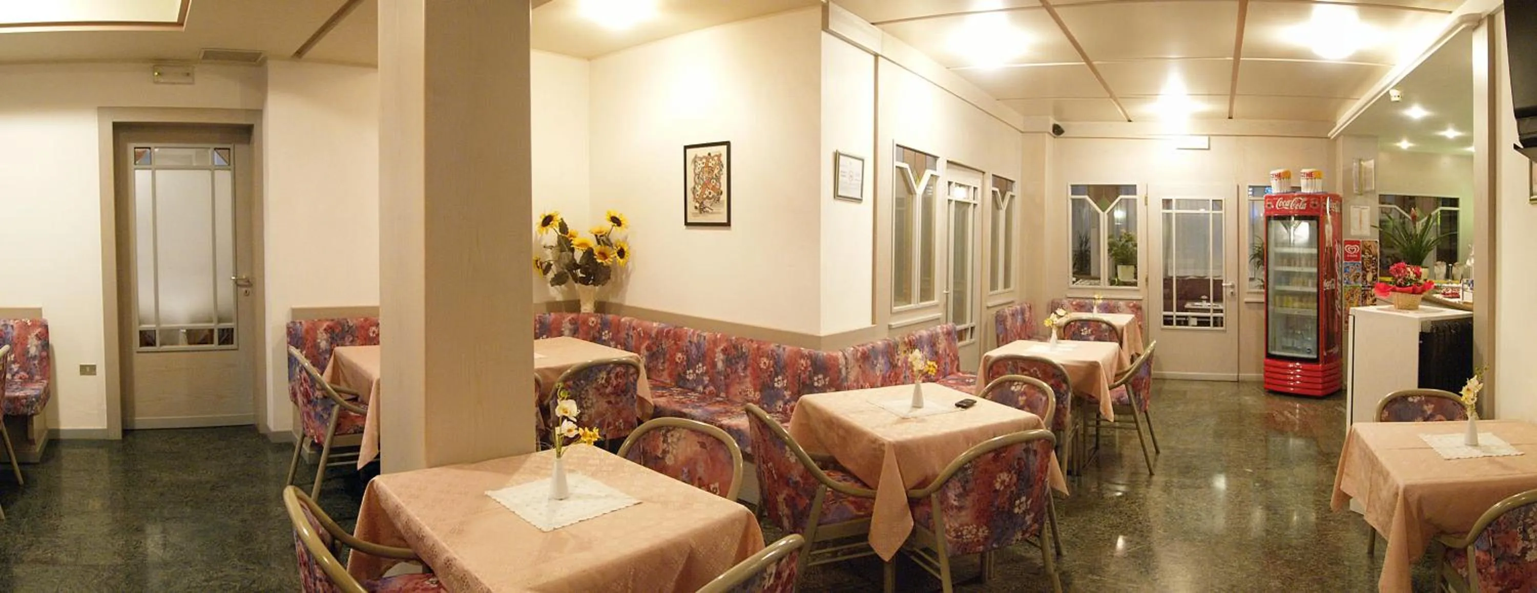 Restaurant/places to eat in Hotel Miorelli