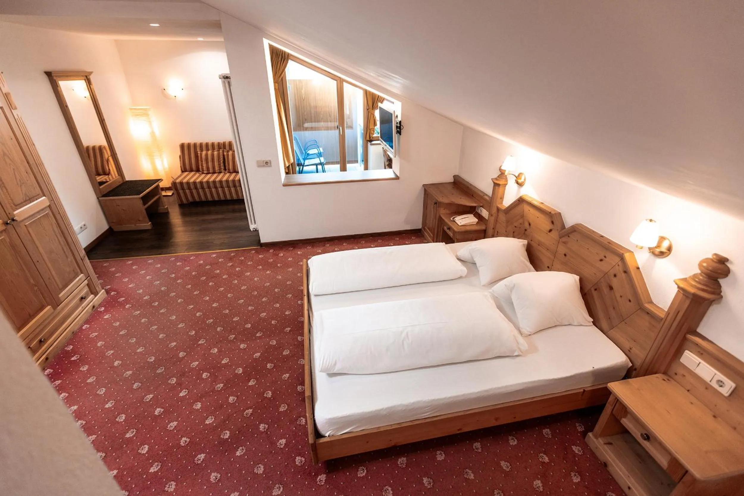 Bedroom, Bed in Hotel Zum Löwen - Al Leone