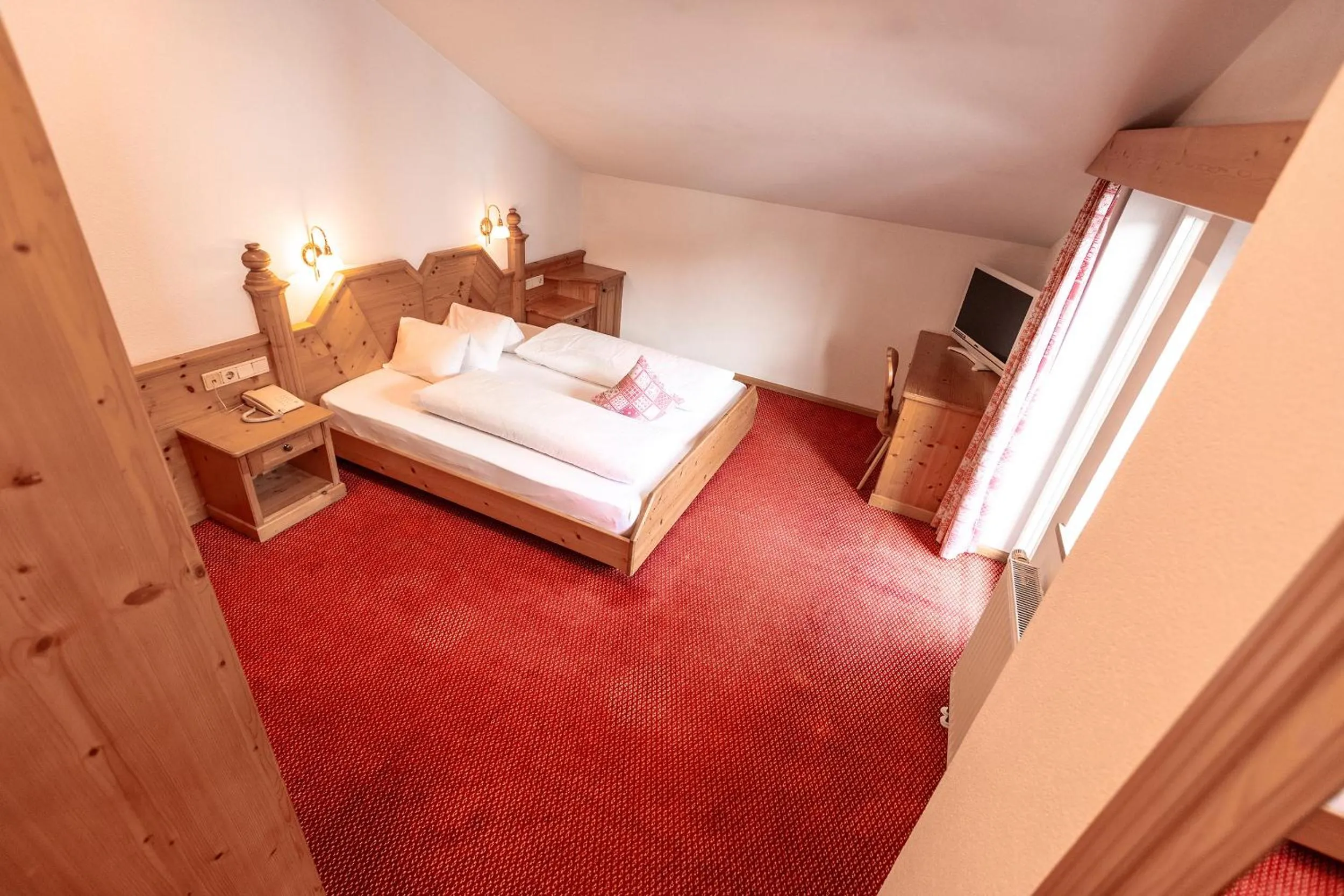 Bedroom, Bed in Hotel Zum Löwen - Al Leone