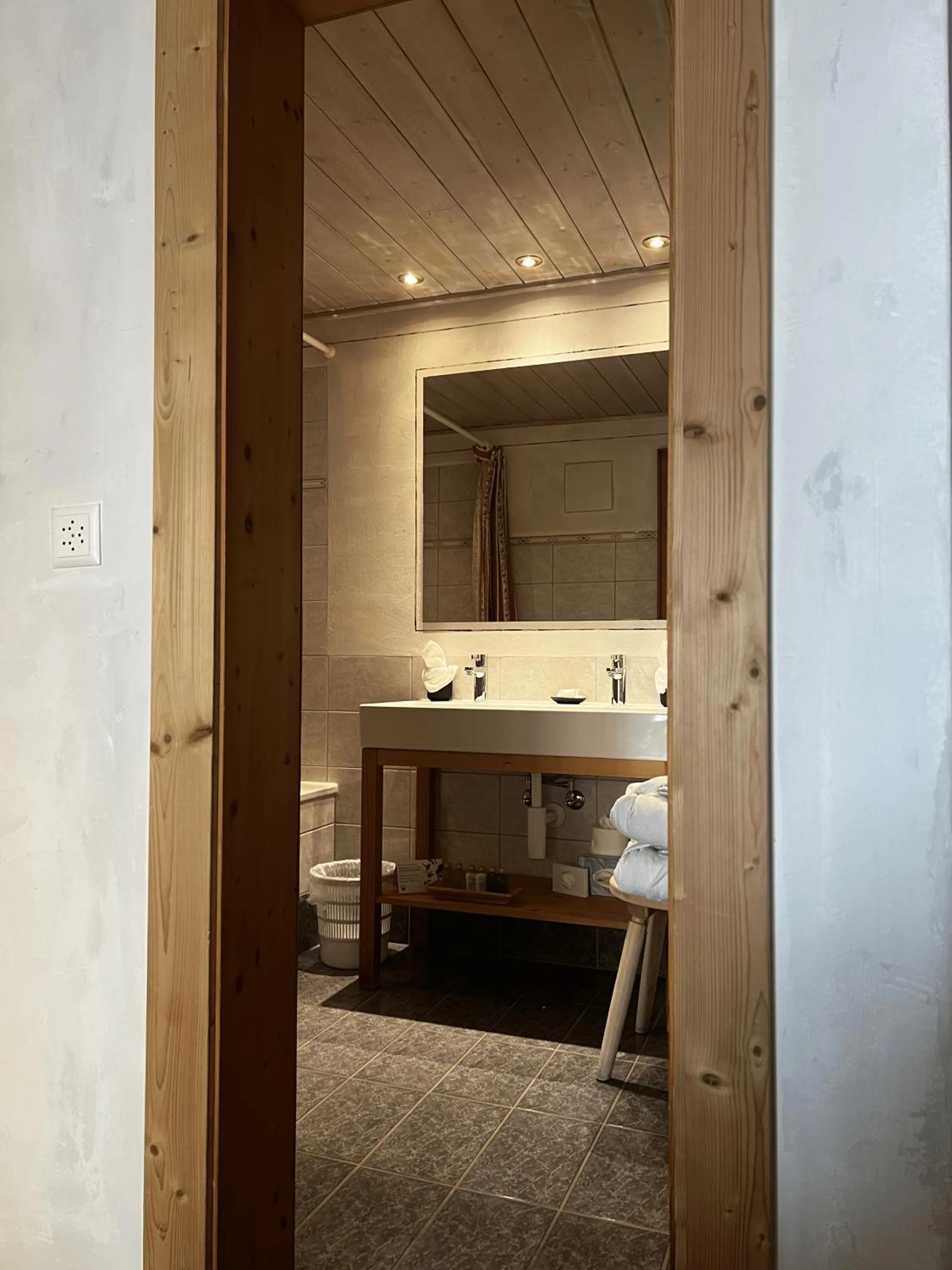 Bathroom, Bed in Hotel Berghof