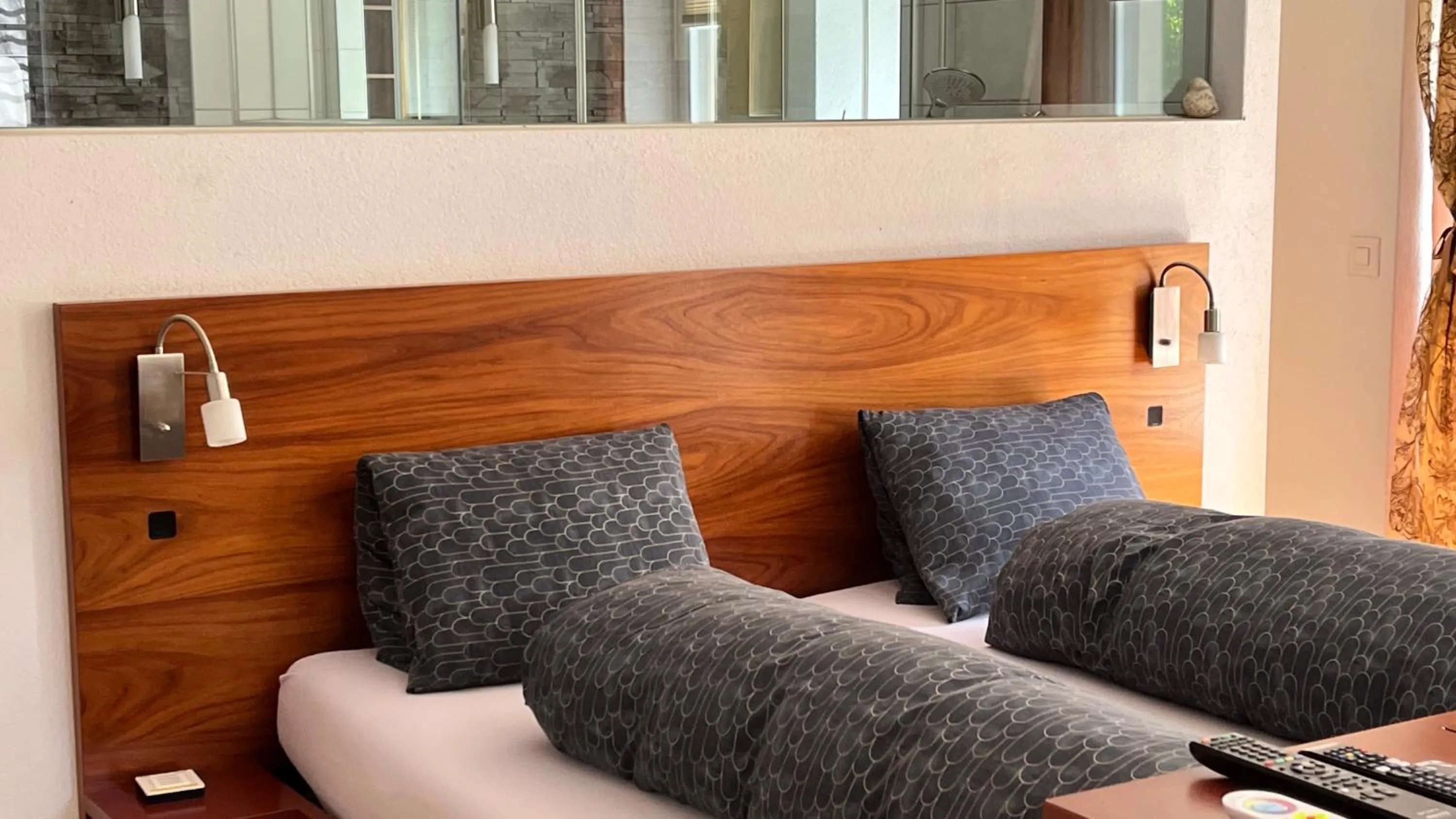 Bed in Hotel Krone Sihlbrugg