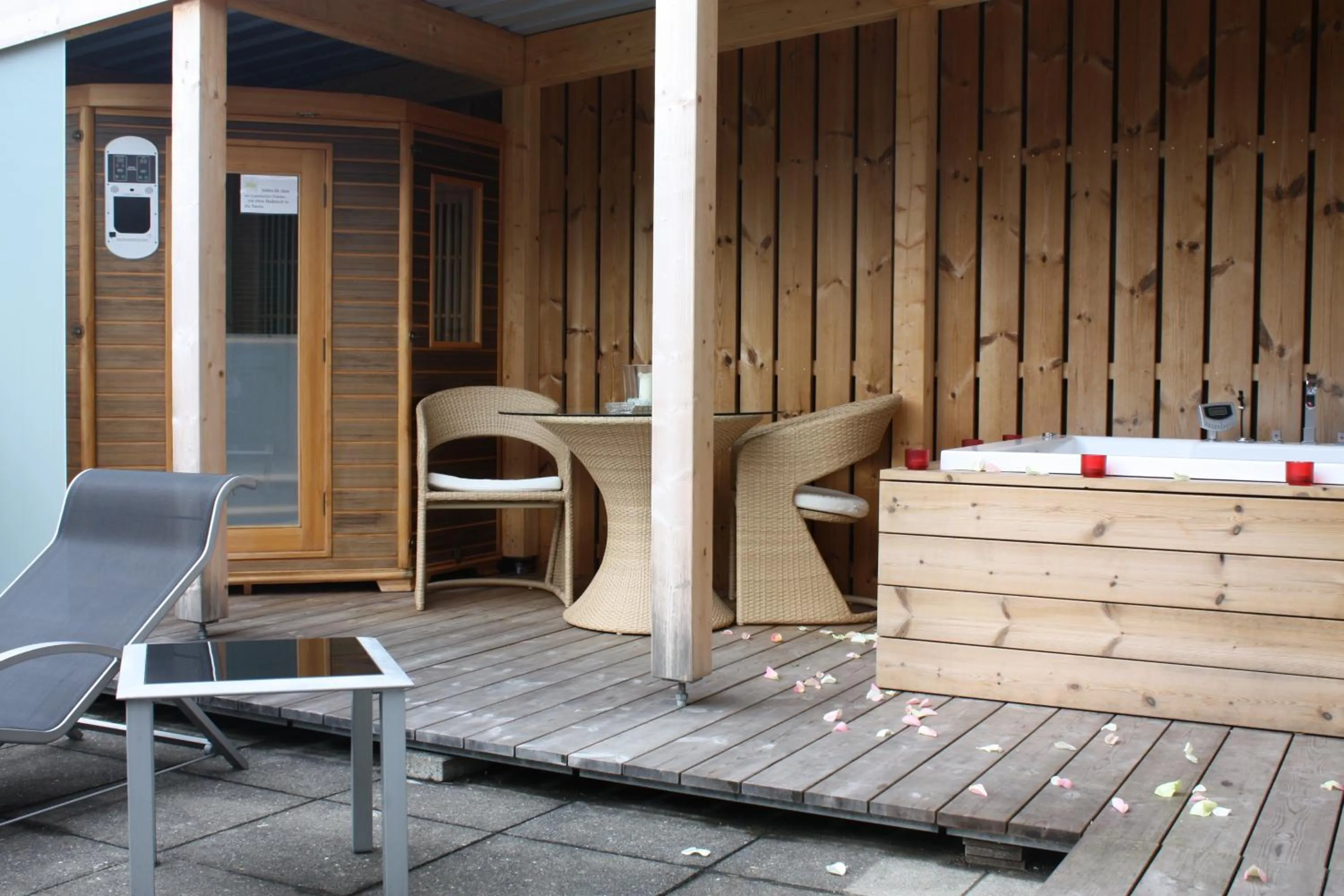 Swimming pool in Hotel Krone Sihlbrugg