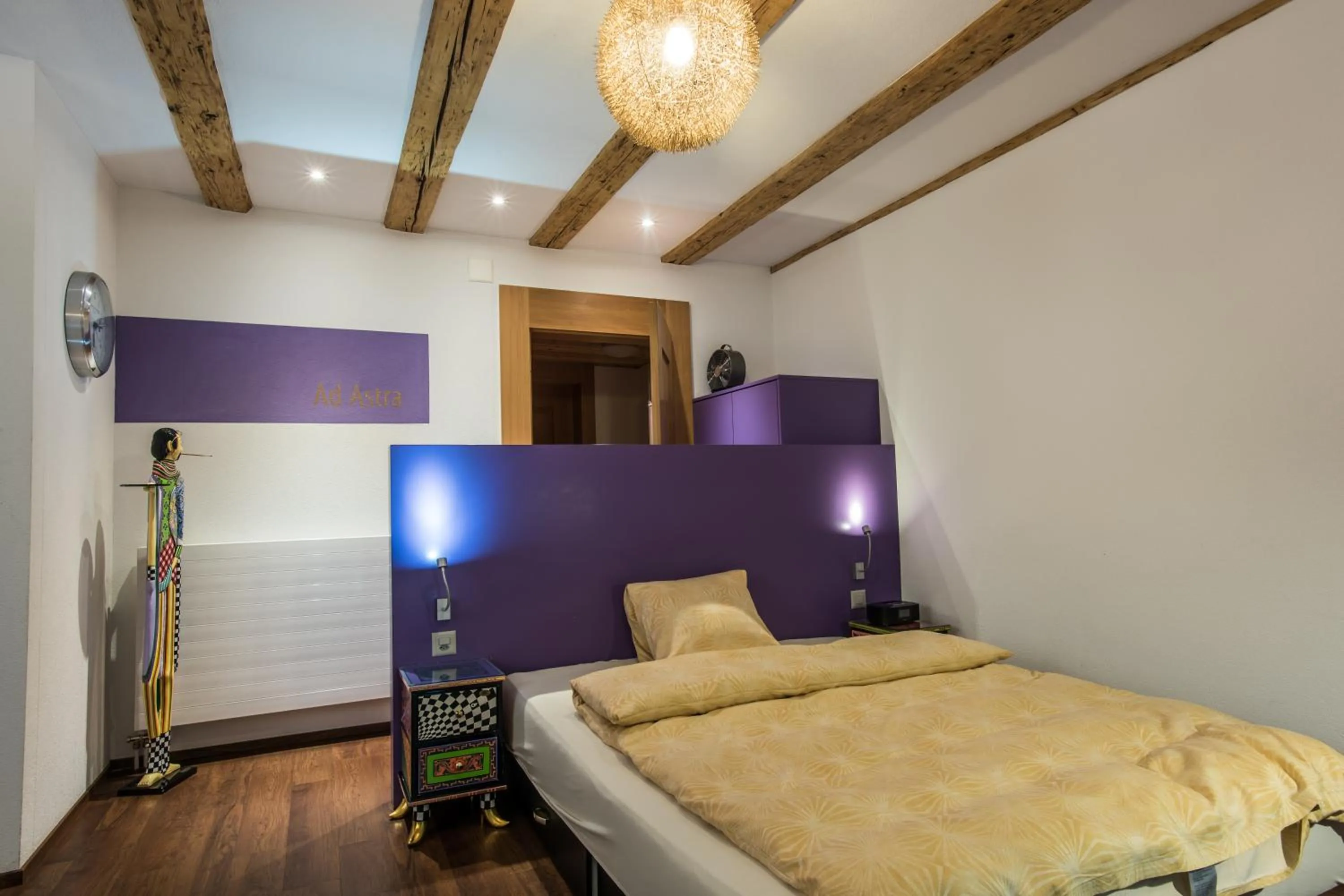 Photo of the whole room, Bed in Hotel Krone Sihlbrugg