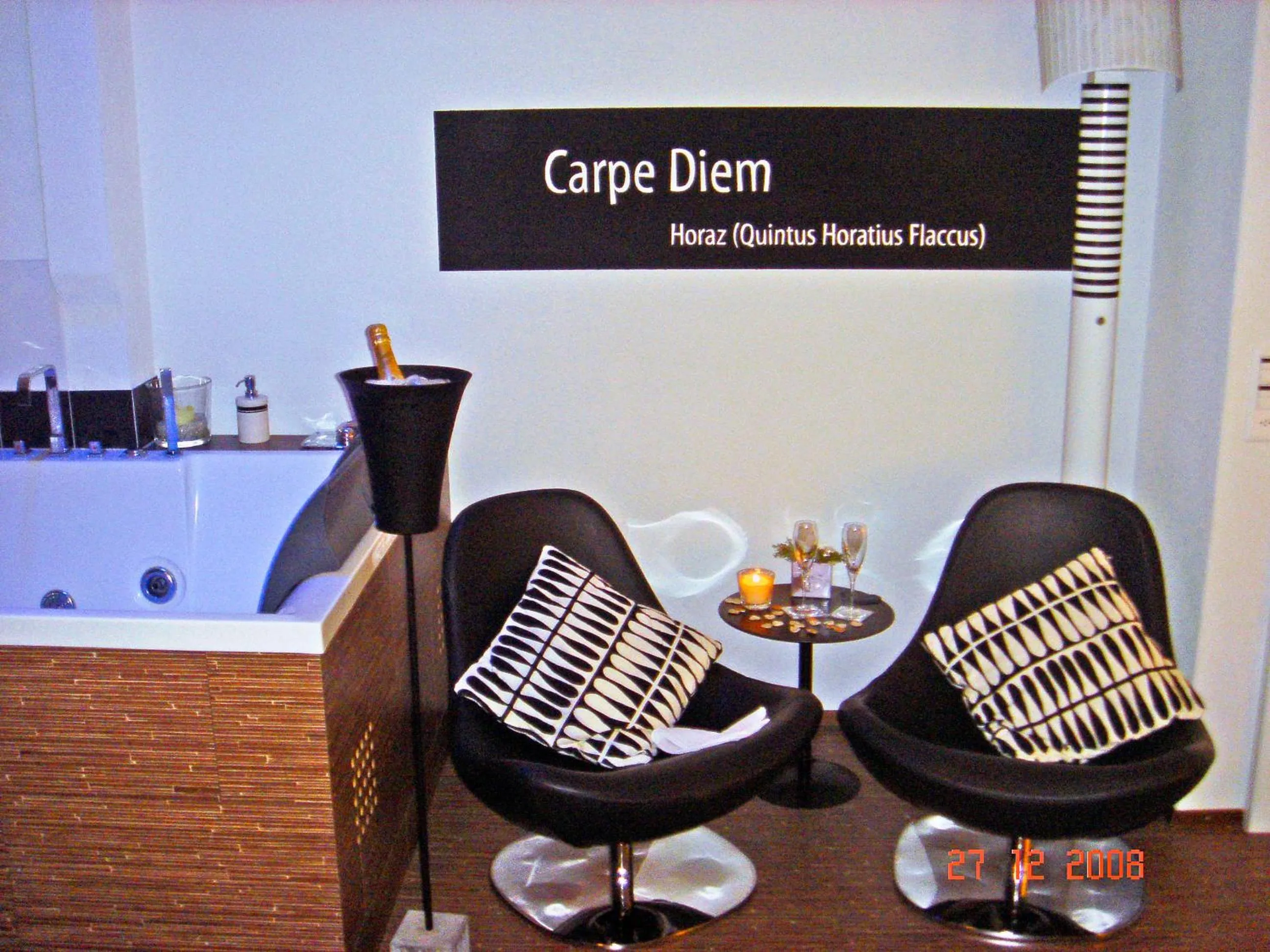 Seating area in Hotel Krone Sihlbrugg