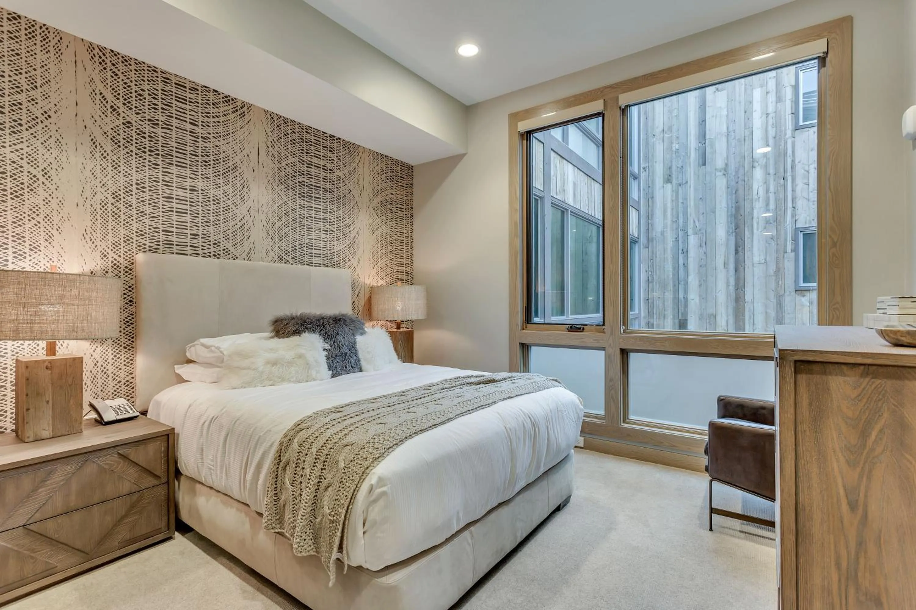 Bedroom, Bed in Stein Eriksen Residences