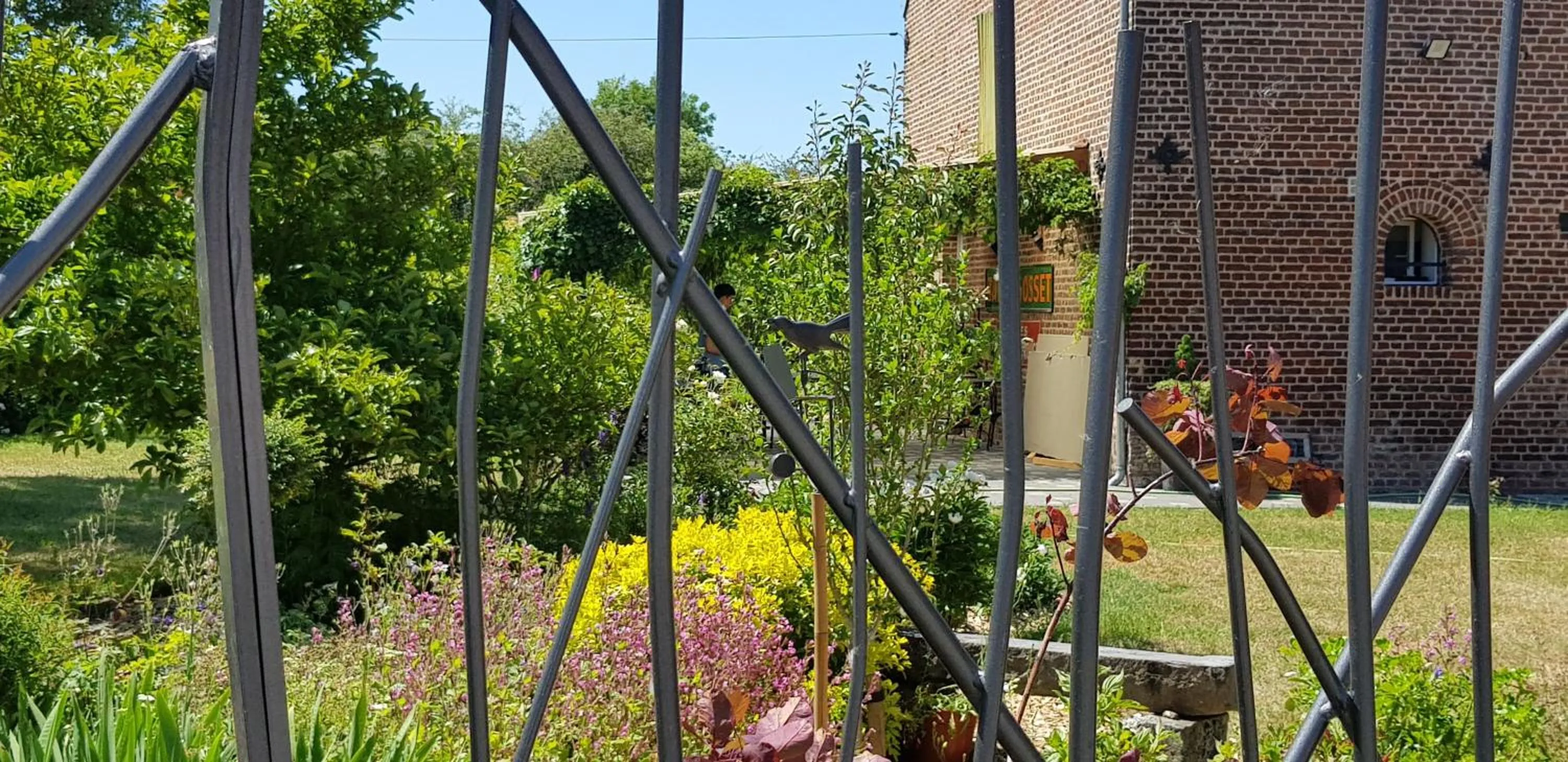 Garden view in Il etait une ferme