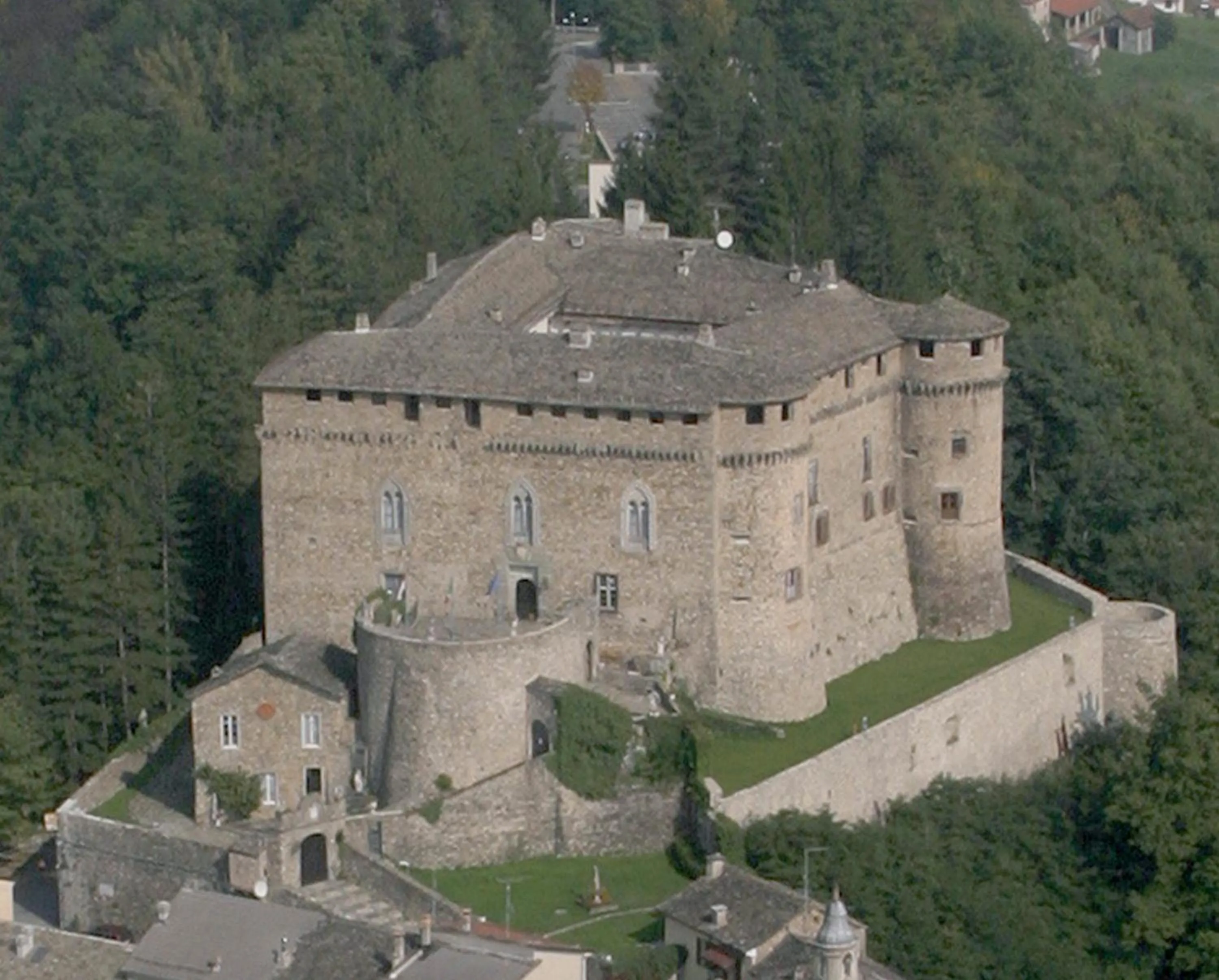 Property building in Castello Di Compiano Hotel Relais Museum
