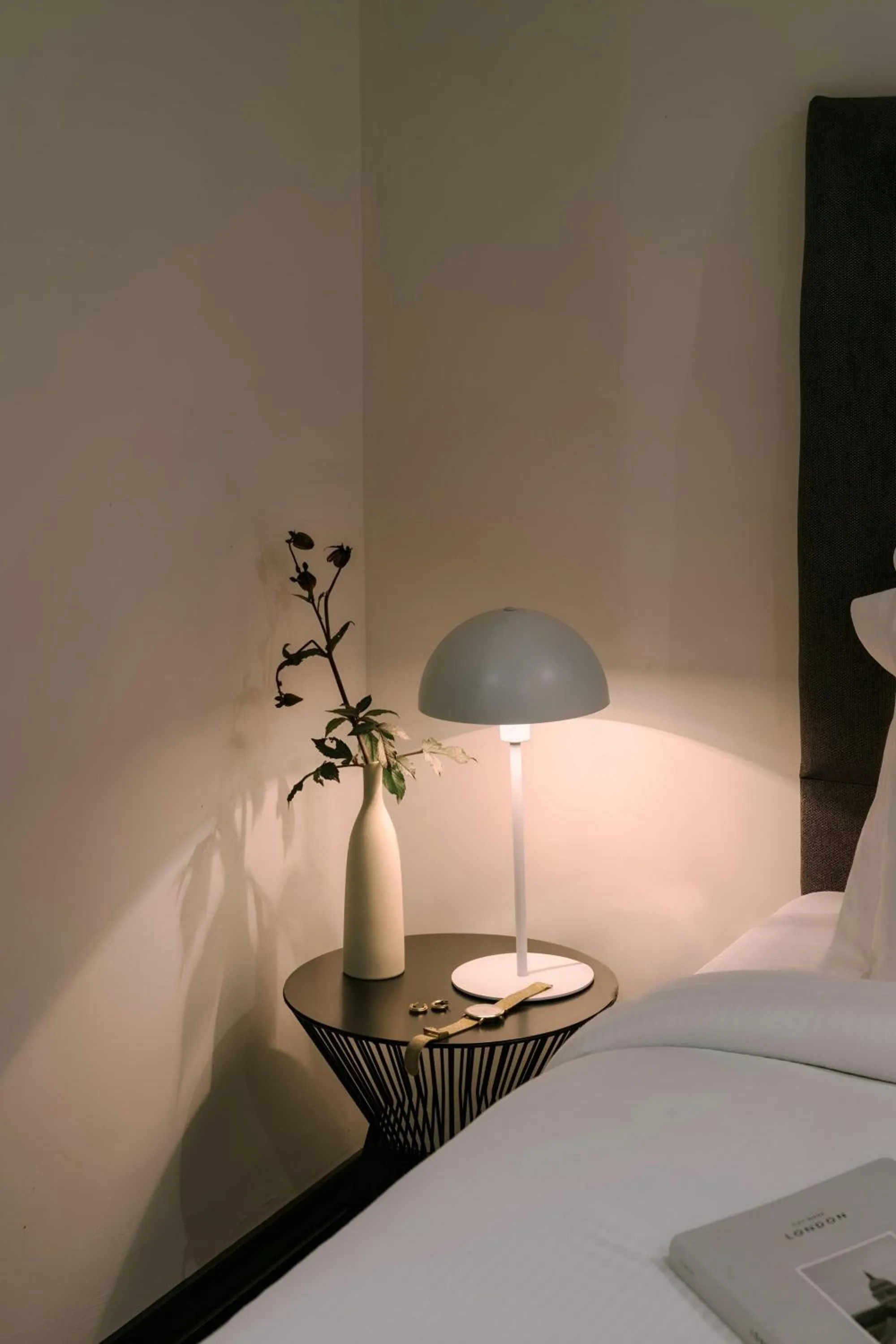 Bedroom, Bed in Chelsea Green Hotel, Sonder by Marriott Bonvoy