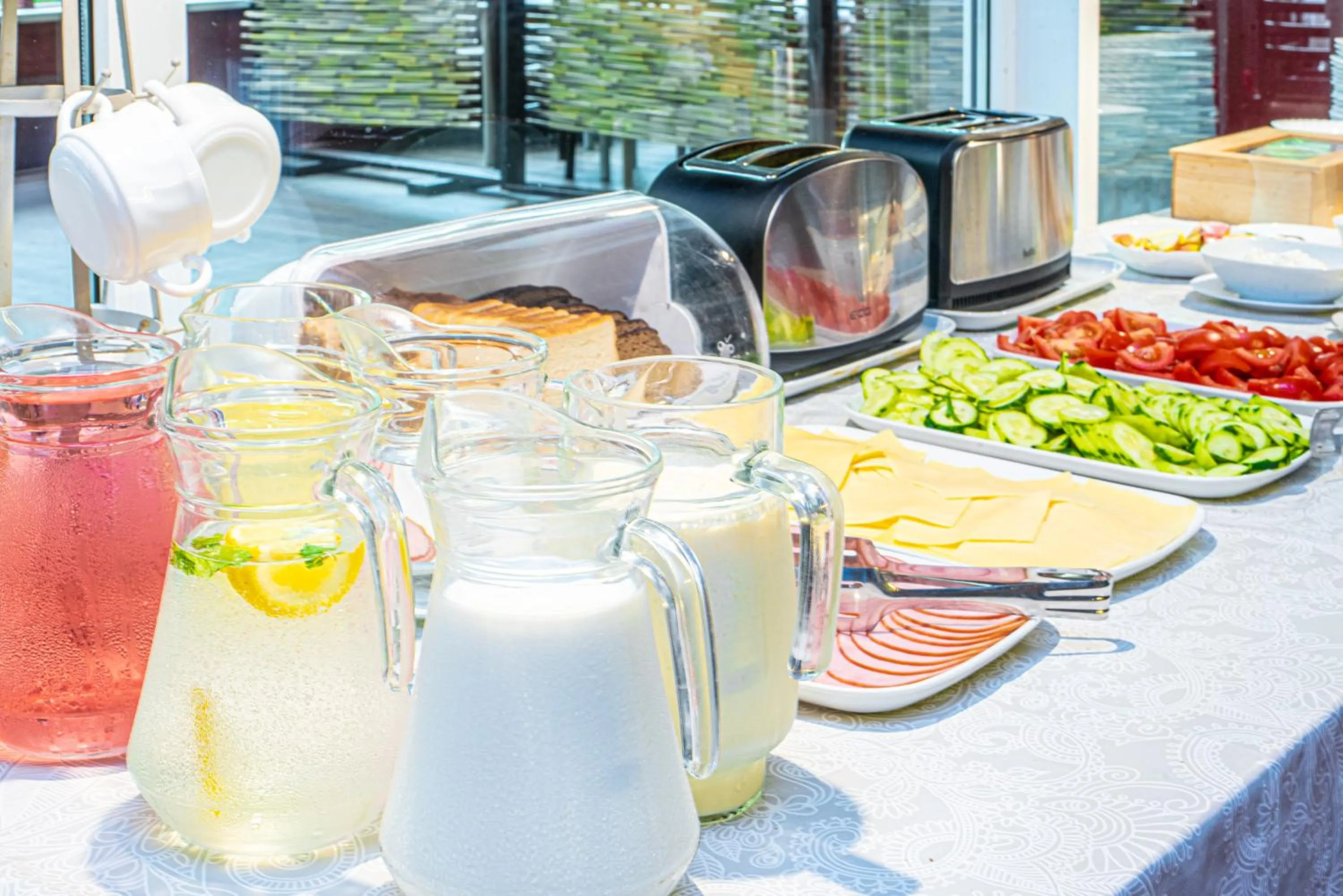 Food and drinks in Hotel Yes