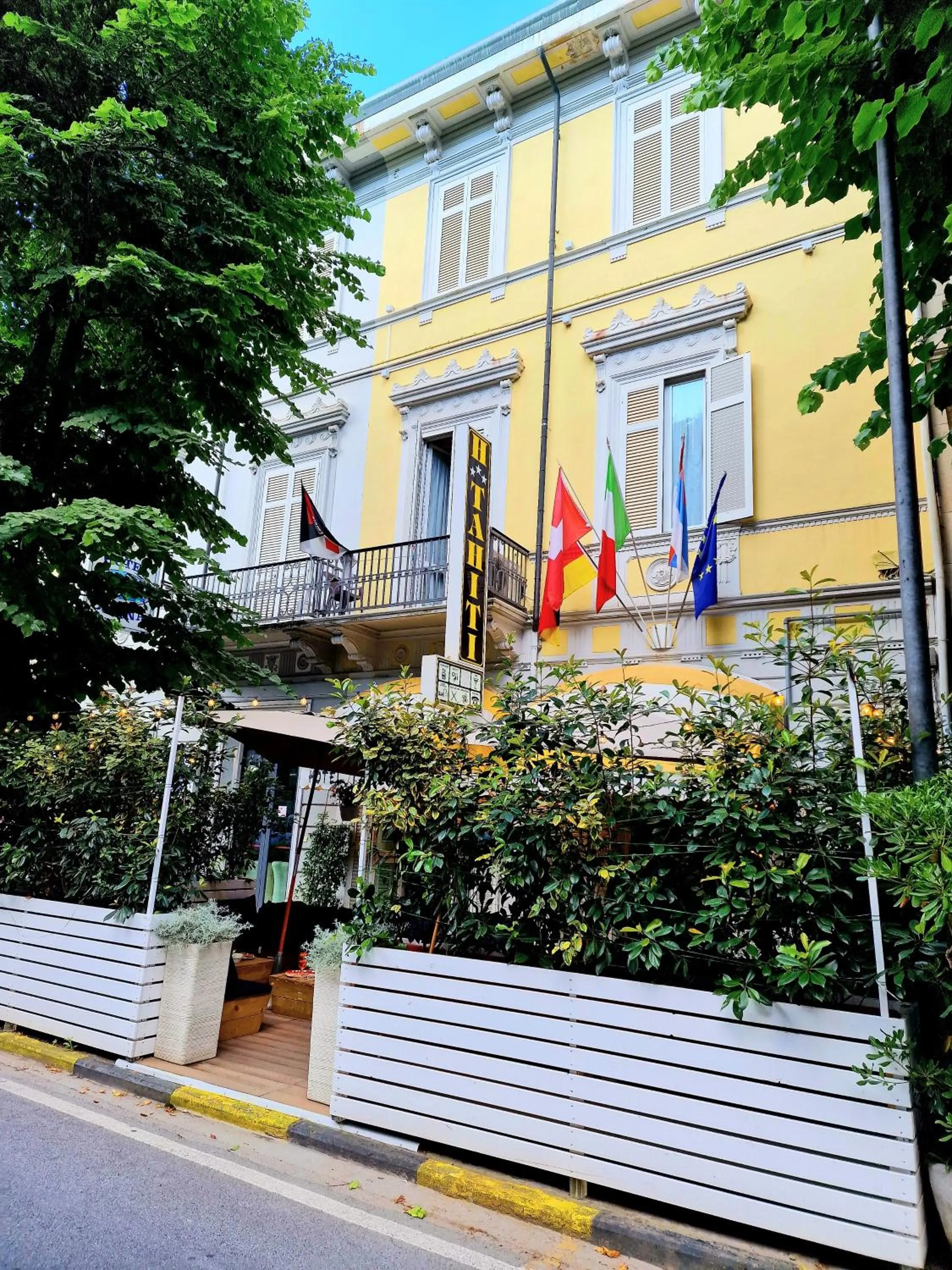 Property building in Hotel Tahiti