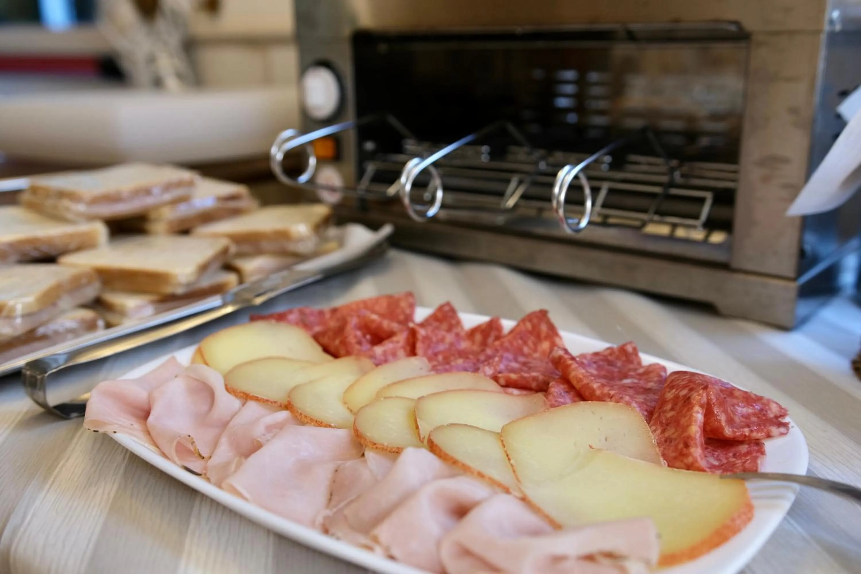 Food and drinks in Hotel Tahiti