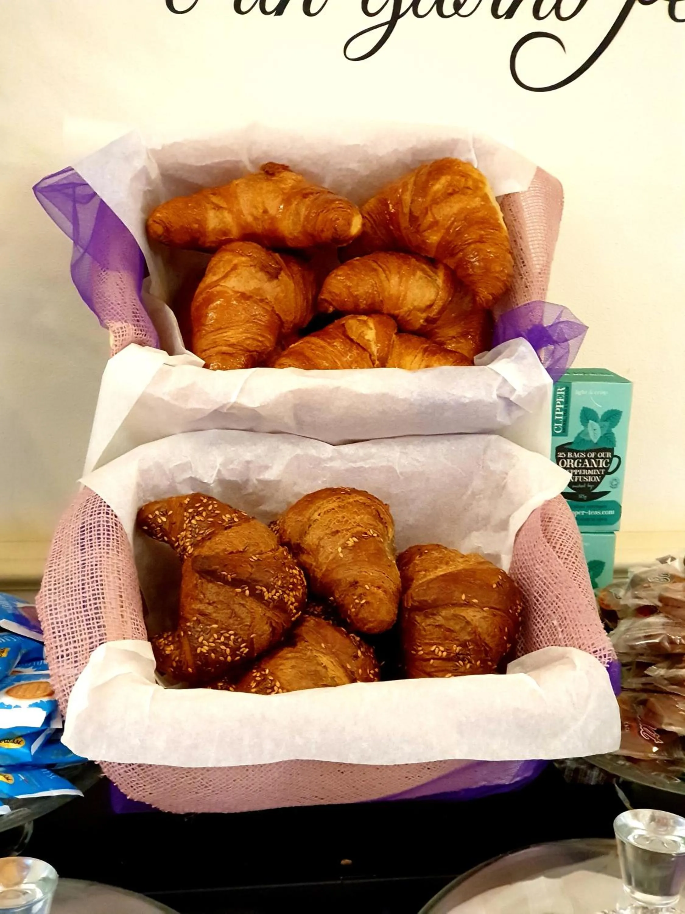 Breakfast in Hotel Tahiti